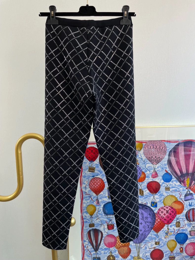 Chanel Chanel Diamond check logo printed elastic pants Size 24" / US 00 / IT 34 - 2 Thumbnail