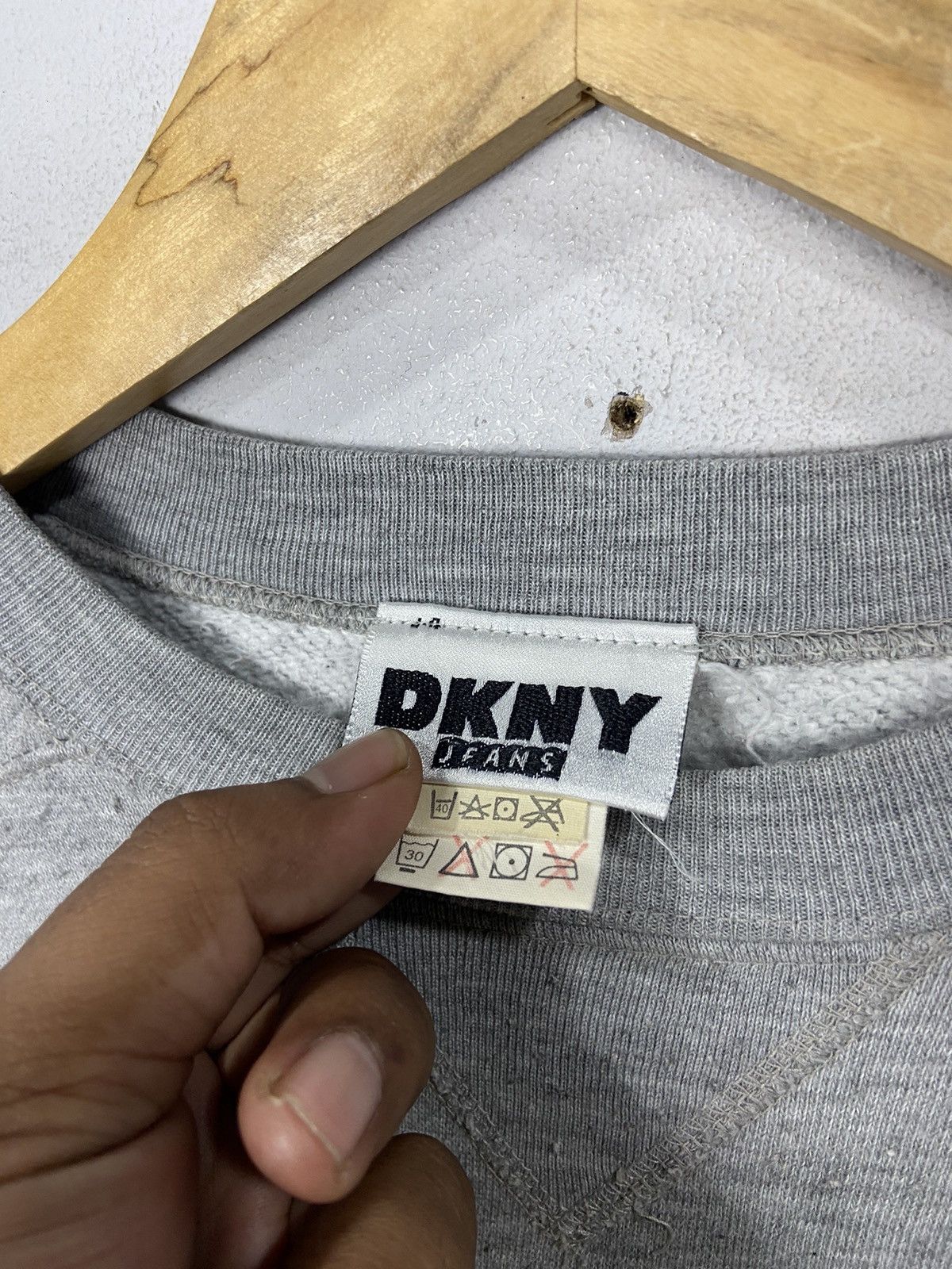 DKNY × Vintage Vintage DKNY Jeans Sweatshirt Size US L / EU 52-54 / 3 - 6 Thumbnail