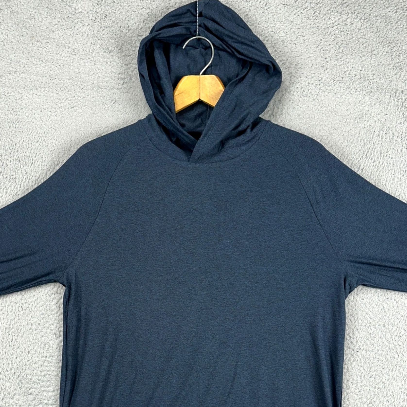 Vintage True Classic Mens Hoodie Shirt Medium Dark Blue Athletic Stretch Long Sleeve Pullover Sweatshirt Size US M / EU 48-50 / 2 - 2 Thumbnail