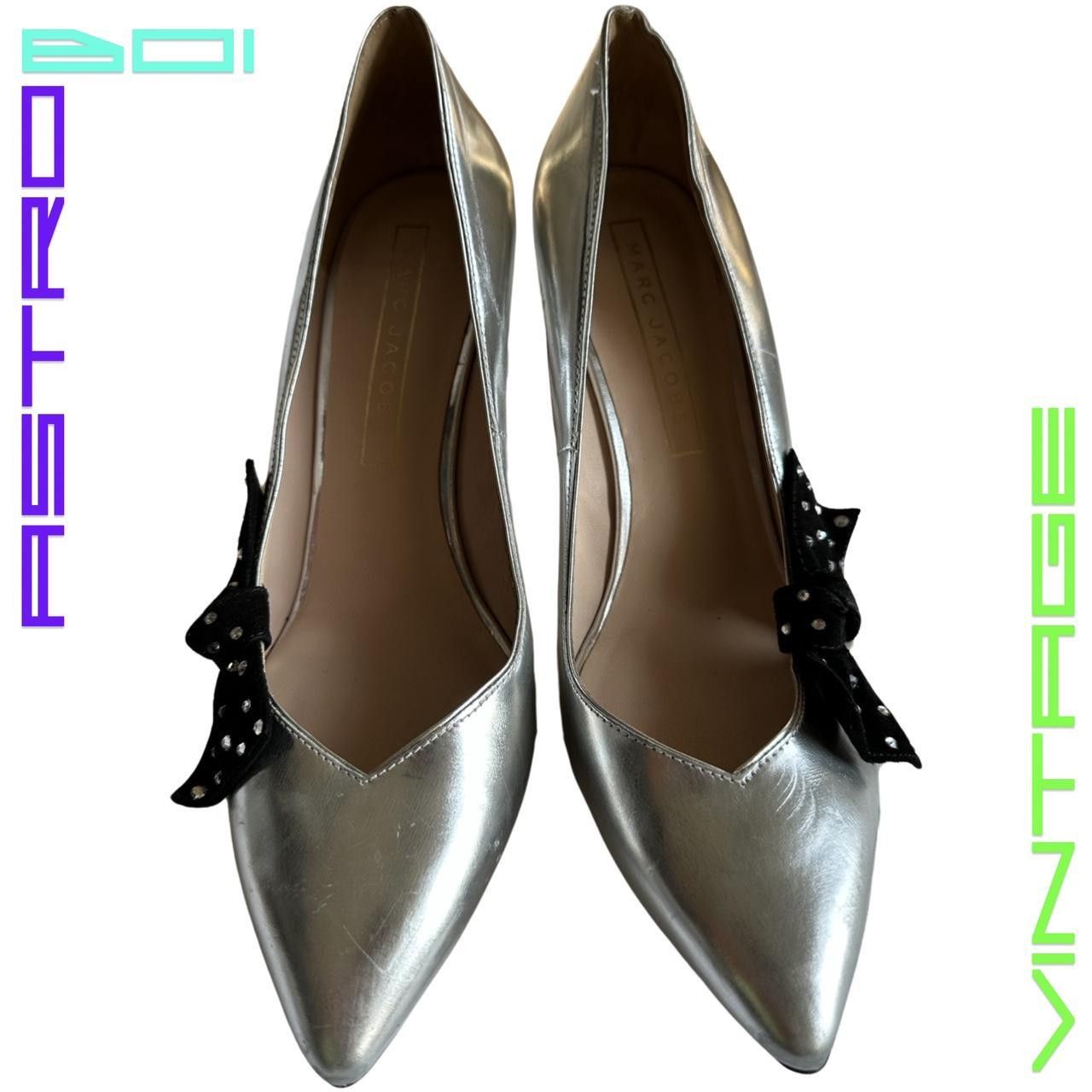 Marc Jacobs MARC JACOBS SILVER RETRO BOW HEELS size 8 US Size US 8 / IT 38 - 2 Thumbnail