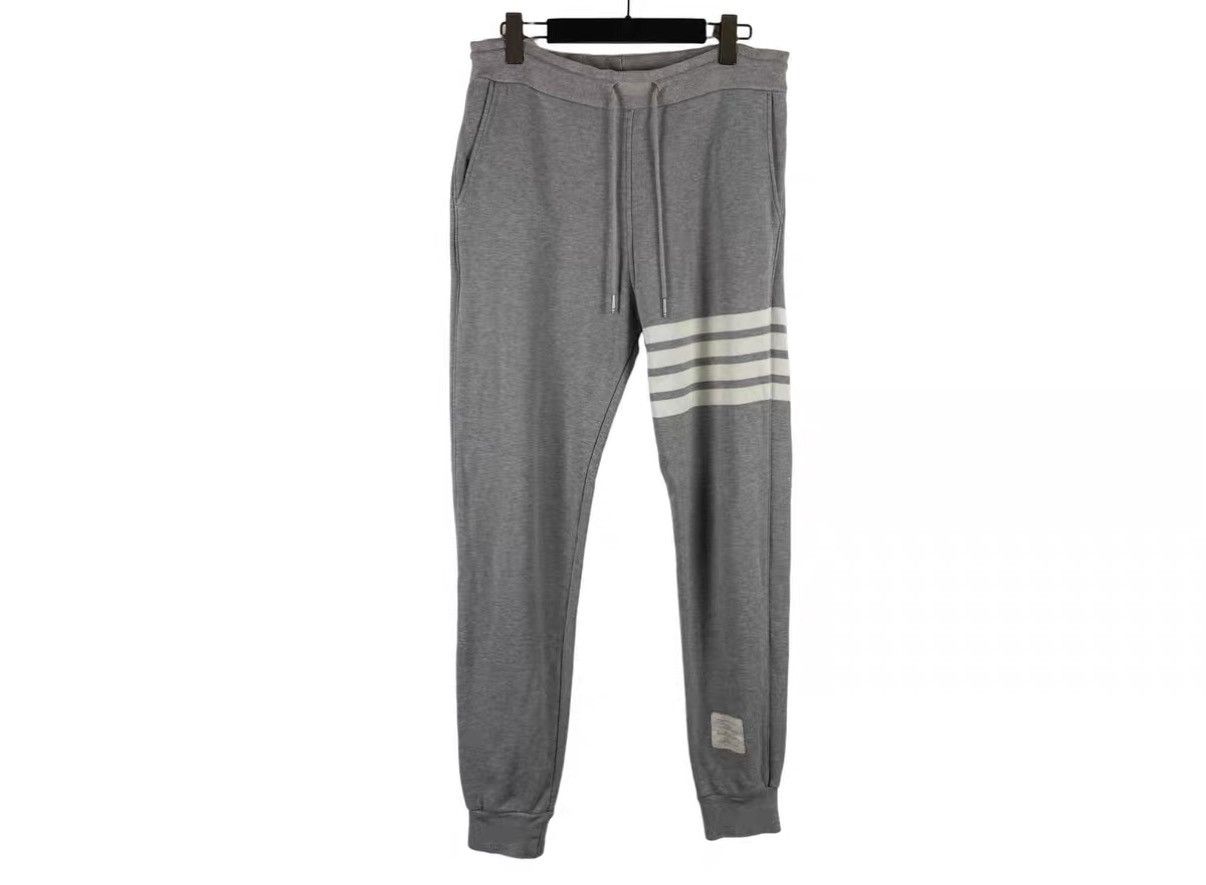 Thom Browne Thom Browne TB Knit Gray Sweatpants J31 Size US 32 / EU 48 - 1 Thumbnail