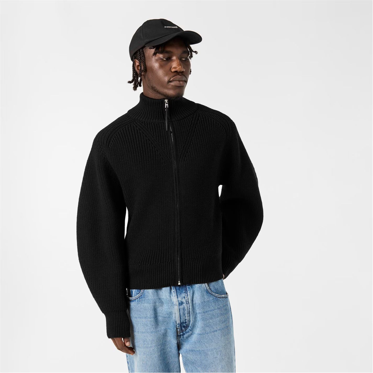 Jacquemus o1g2r1mq0426 Contemporary Crew Neck Jumper in Black Size US S / EU 44-46 / 1 - 3 Thumbnail