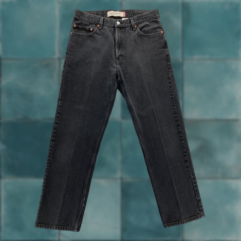 Levi's VINTAGE Levi's 505 Jeans Mens 36x32 Regular Straight Black Denim Grunge 2004 Y2K Size US 36 / EU 52 - 1 Thumbnail