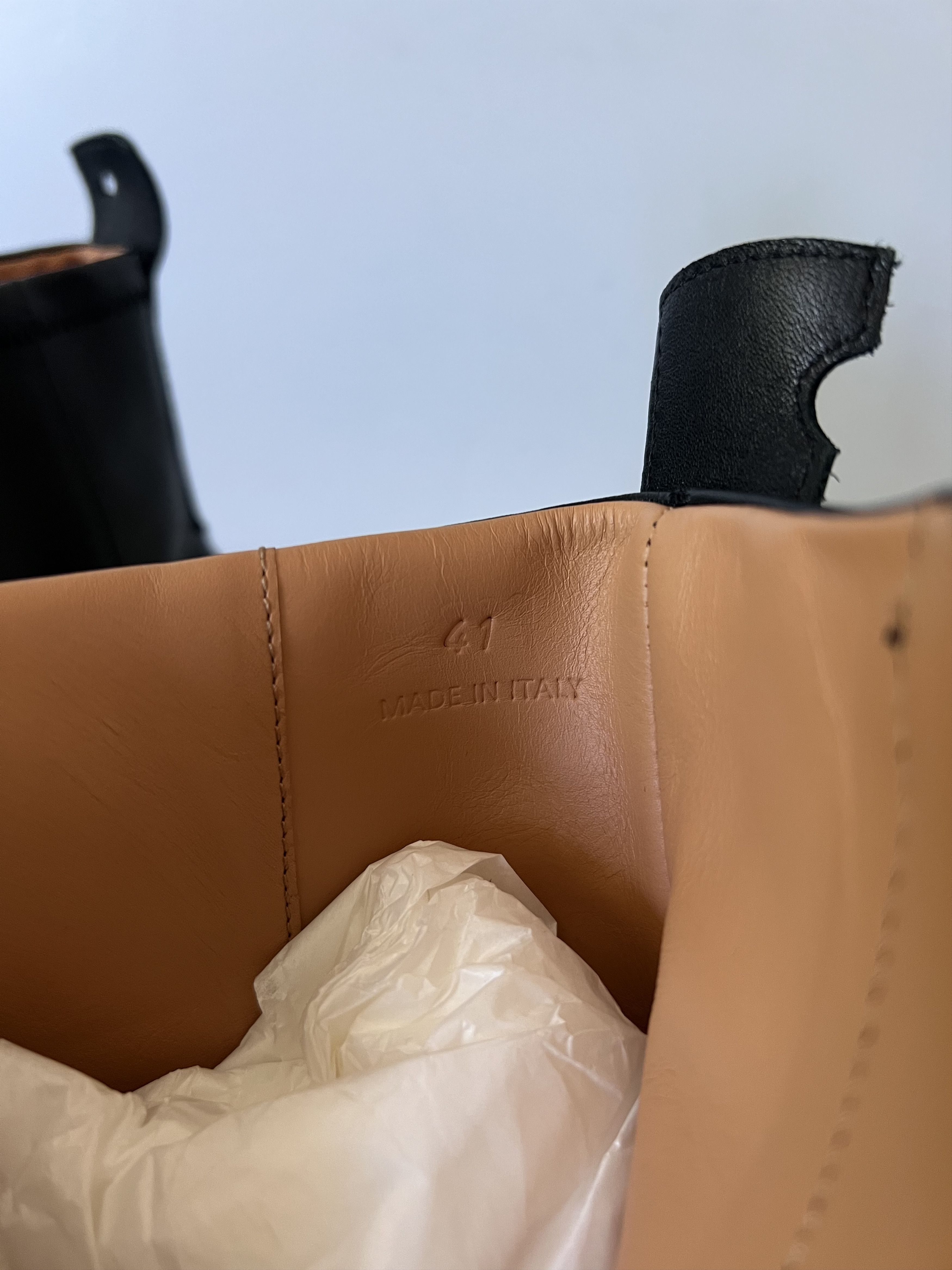 Off-White Off White Leather Sponge Zip Boots in Black Leather Size US 8 / EU 41 - 7 Thumbnail