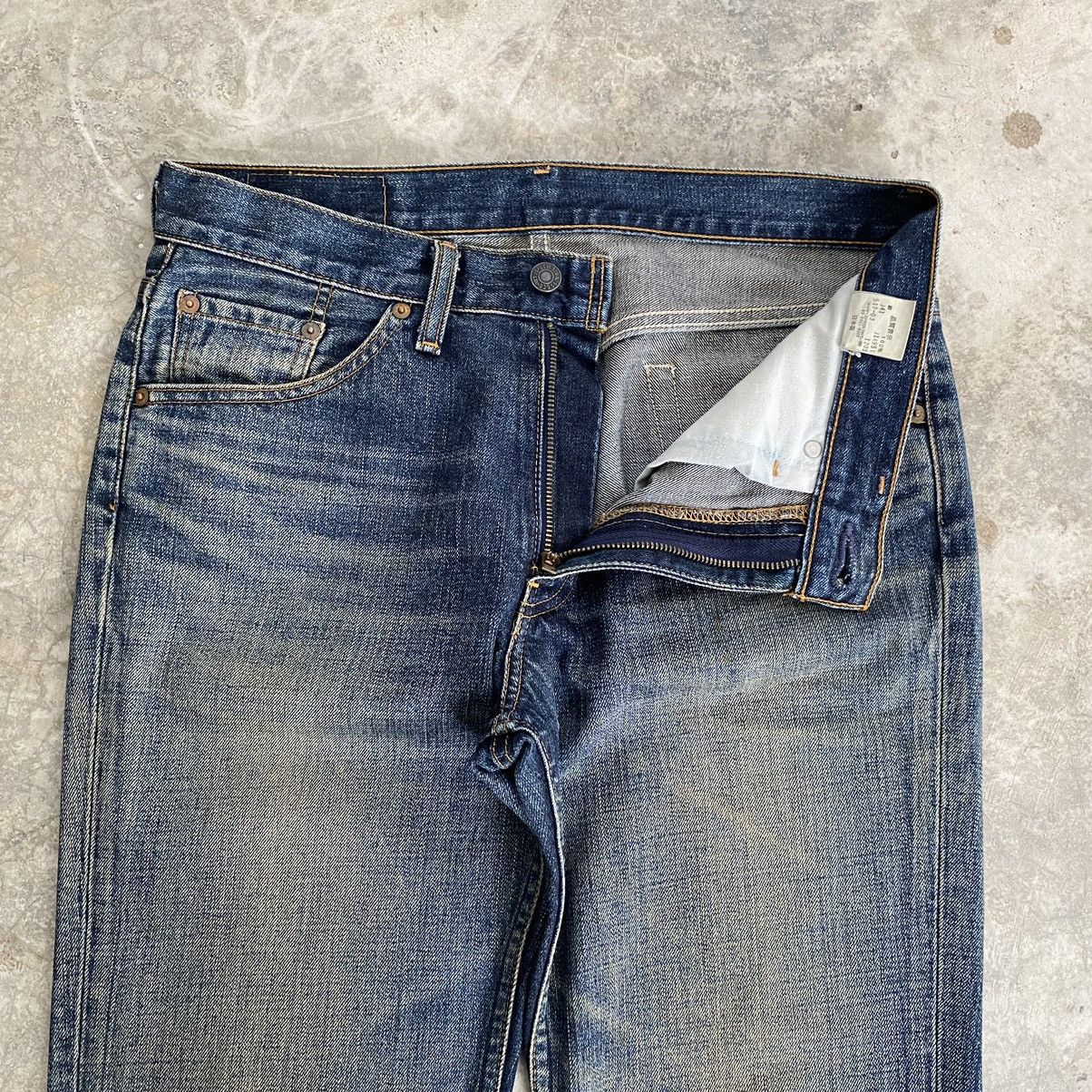 Levi's Vintage Levis 517 Faded Muddy Blue Bootcut Flared Jeans Size US 32 / EU 48 - 7 Thumbnail
