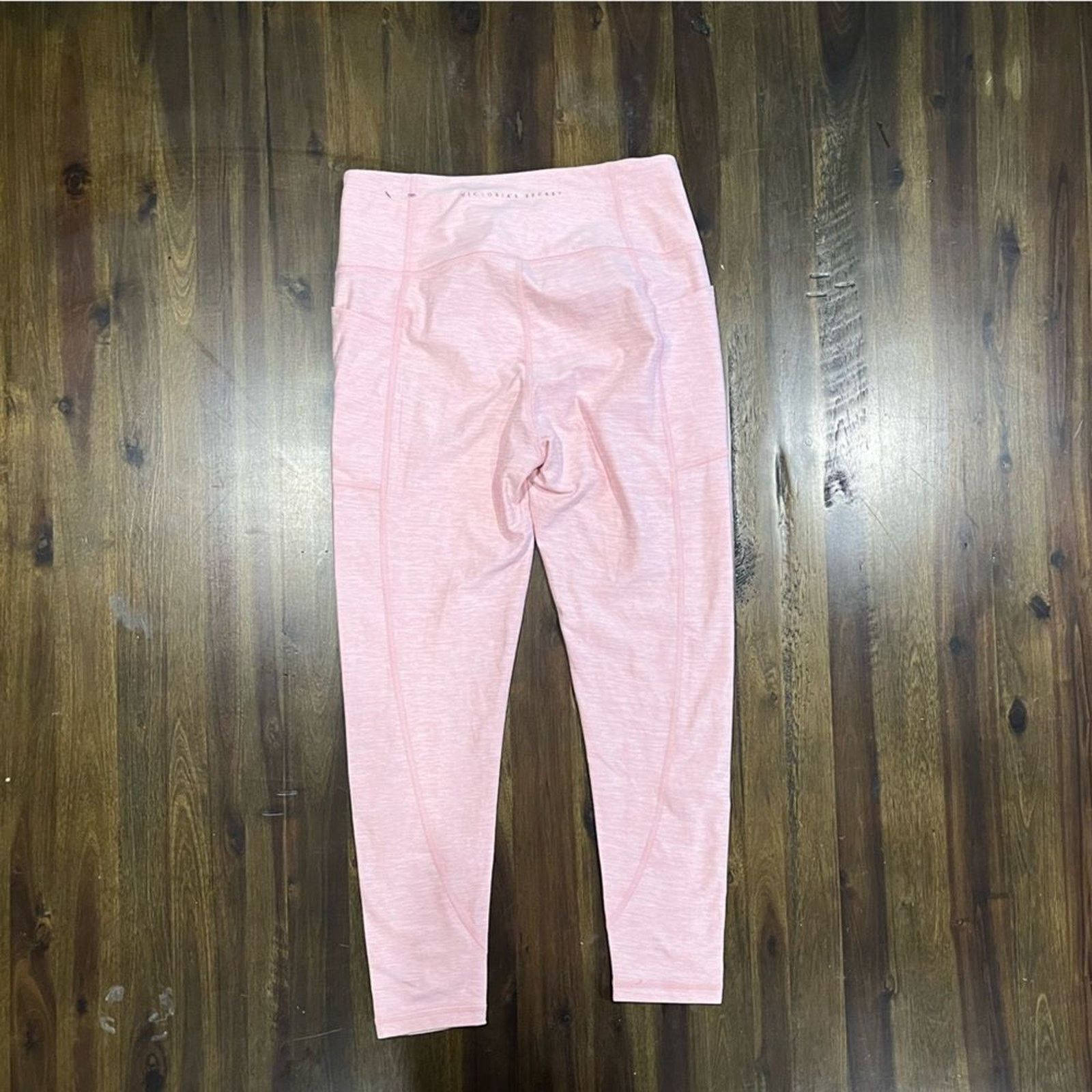 Victoria's Secret NWOT Victoria's Secret Athletic Ankle Length Leggings Sz 12 Size 34" / US 12 / IT 48 - 7 Thumbnail