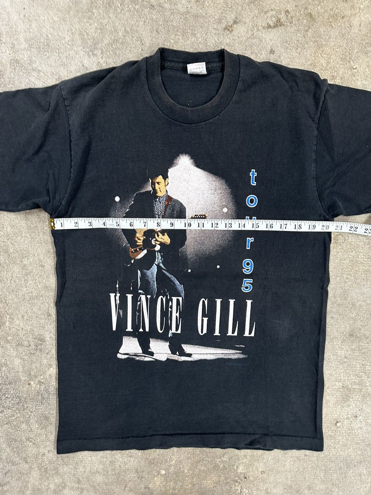 Vintage Vintage 90s Vince Gill Tour 95 Concert Band T-Shirt Size US L / EU 52-54 / 3 - 11 Thumbnail