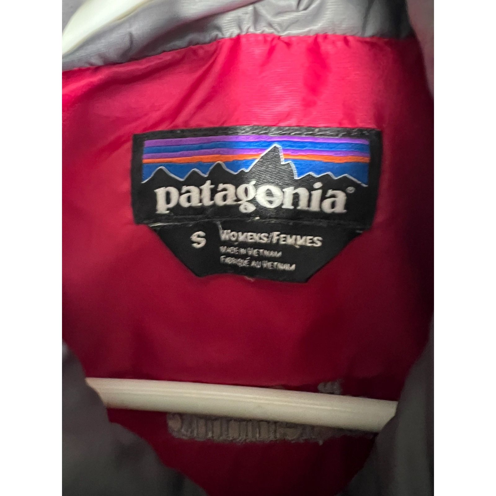 Patagonia Patagonia Women’s Nano Puff Jacket Size SM Gray With Plum Li Size S / US 4 / IT 40 - 6 Thumbnail