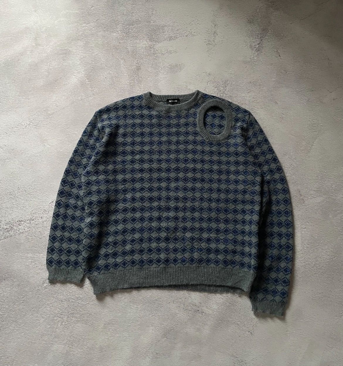 Raf Simons RARE! Raf Simons Sweater Knit SS19 Asymmetrical Glitter Hole Size US M / EU 48-50 / 2 - 2 Thumbnail