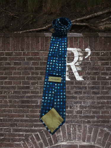Yves Saint Laurent VTG Yves Saint Laurent Neck Tie 100% Silk Size ONE SIZE - 1 Thumbnail