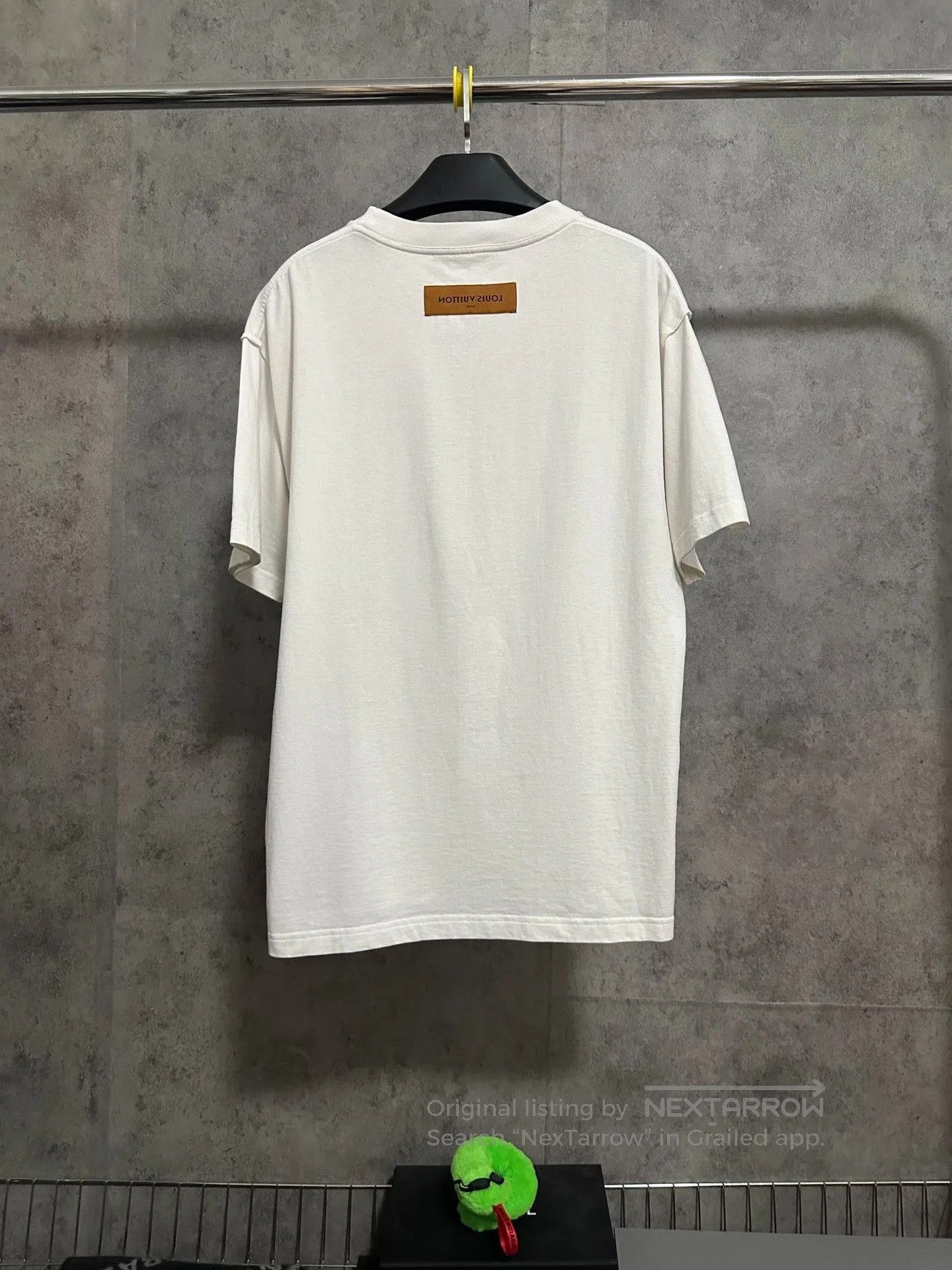 Louis Vuitton LV Logo Short Sleeve T-Shirt. Size US M / EU 48-50 / 2 - 1 Thumbnail