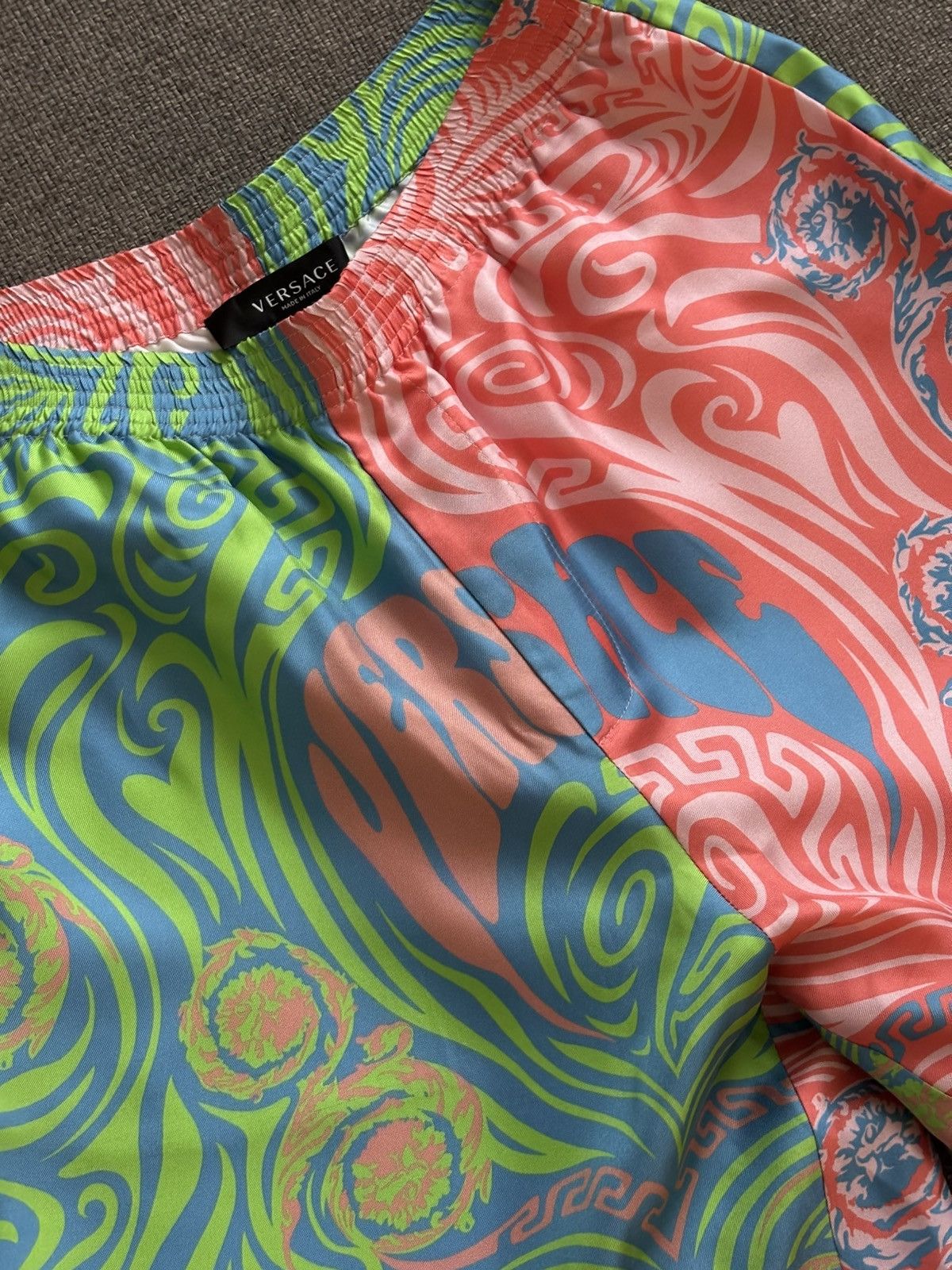 Versace VERSACE Medusa Music Print Bi-colour Silk Shorts Size US 34 / EU 50 - 2 Thumbnail