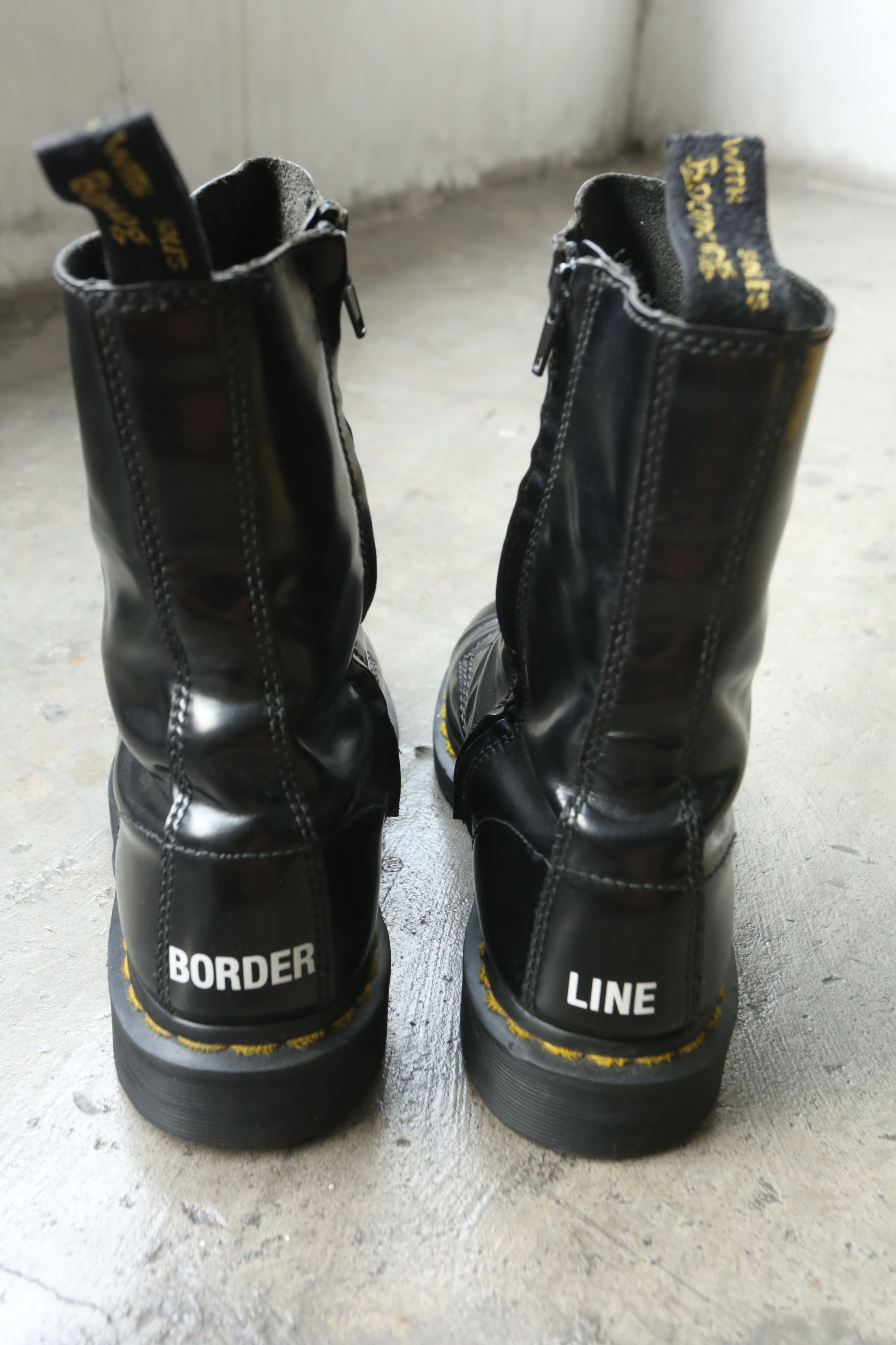 Dr. Martens × Vetements Vetements - Dr. Martens - S/S 17 - "Border Line" 1490 Boots Size US 9 / EU 42 - 7 Thumbnail