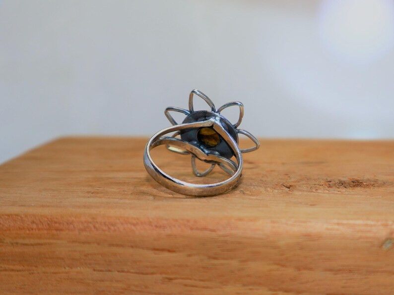 Handmade Labradorite Ring, Sterling Silver Flower Handmade Jewelry Size ONE SIZE - 4 Thumbnail