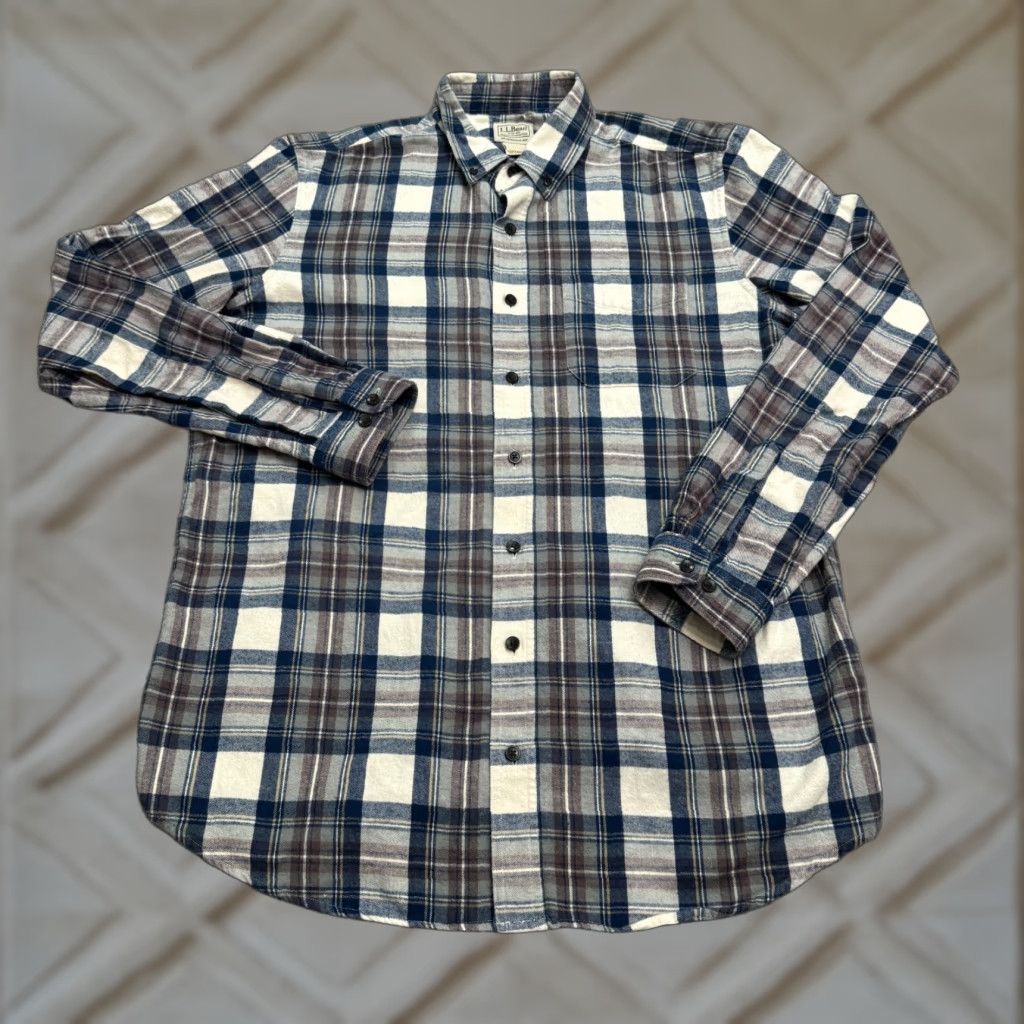 Vintage L.L. Bean Traditional Fit Flannel Shirt Mens LT Blue Plaid Cotton Casual Button-Up Hip Classic Size US L / EU 52-54 / 3 - 1 Thumbnail