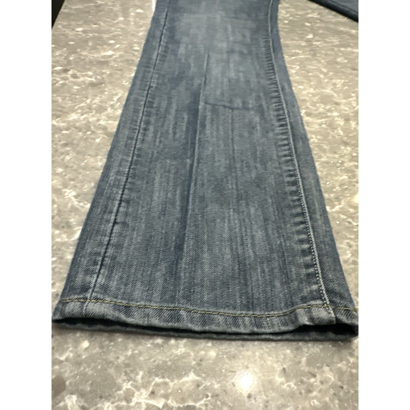 Denime Levi’s 511 Jeans Skinny Fit 34x32 Blue Wash Denim Cotton Blend Stretch Zip Pocket 5-Pocket Men Regular Size Type: Jeans Size US 34 / EU 50 - 4 Thumbnail