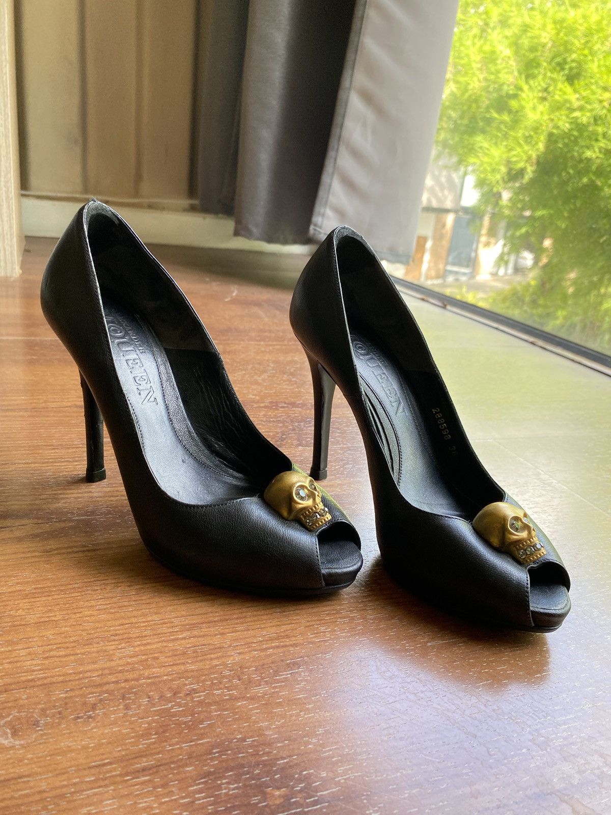 Alexander McQueen Alexander McQueen Leather Embellished Skull Peep Toe Pumps Size US 6 / IT 36 - 5 Thumbnail