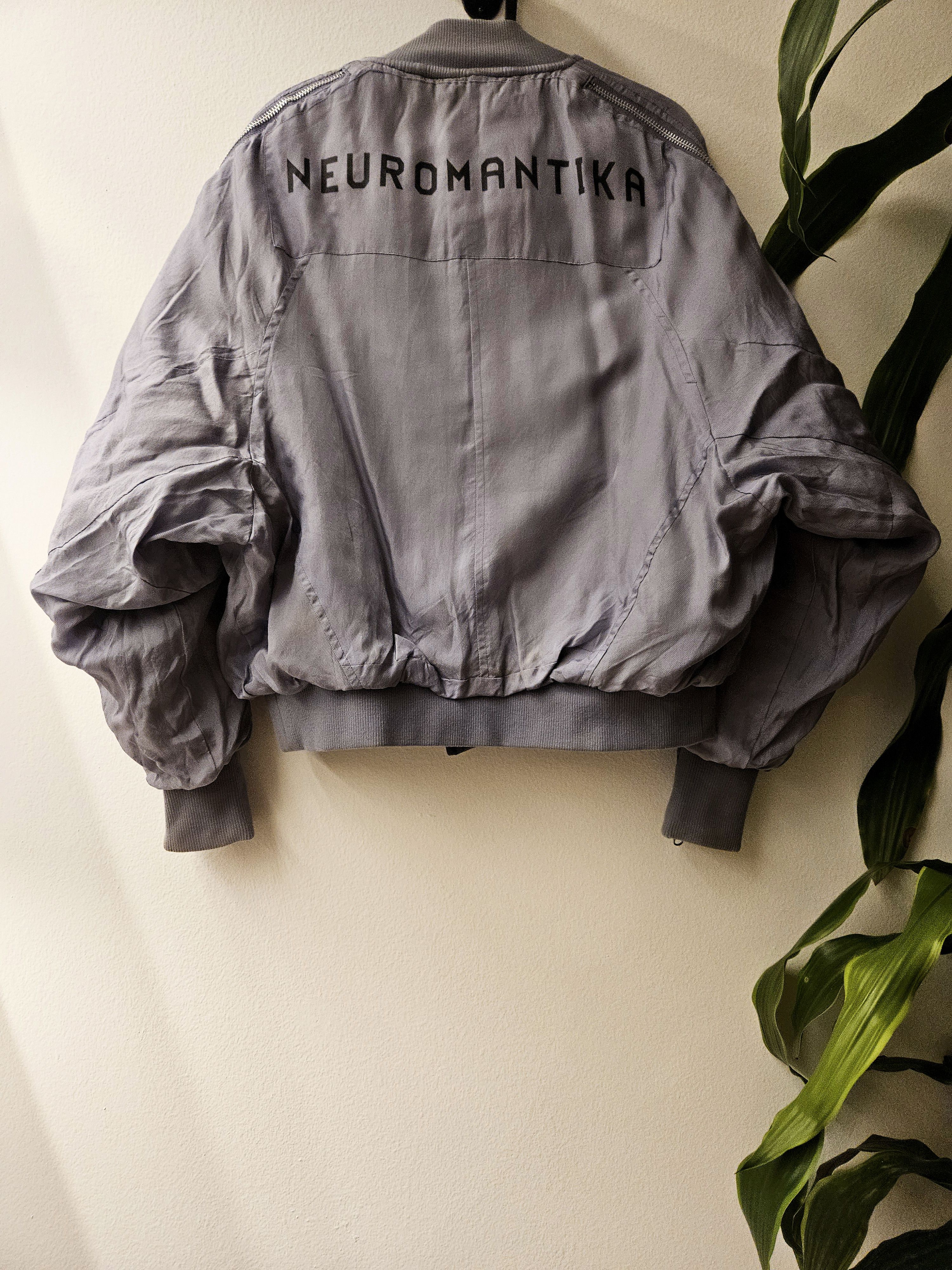 LAST DROP! Neuromantika rare purple bomber