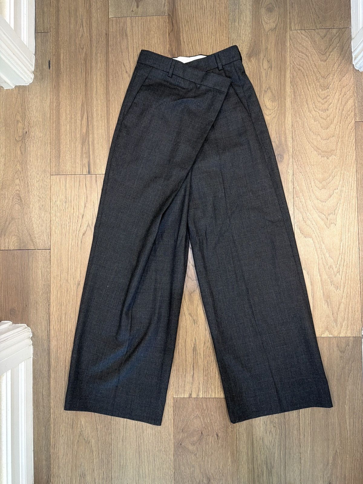 Acne Studios Acne Studios Asymmetric mid-rise Wide Pants Size 24" / US 00 / IT 34 - 5 Thumbnail