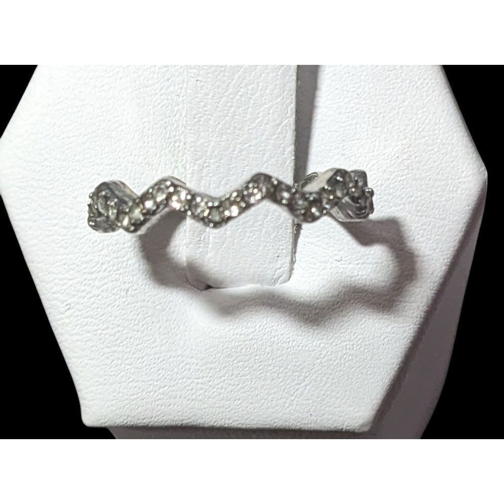 Other Elegant Glam Zigzag Rhinestone Silver Tone Ring Size 6 3/4 Size ONE SIZE - 1 Thumbnail