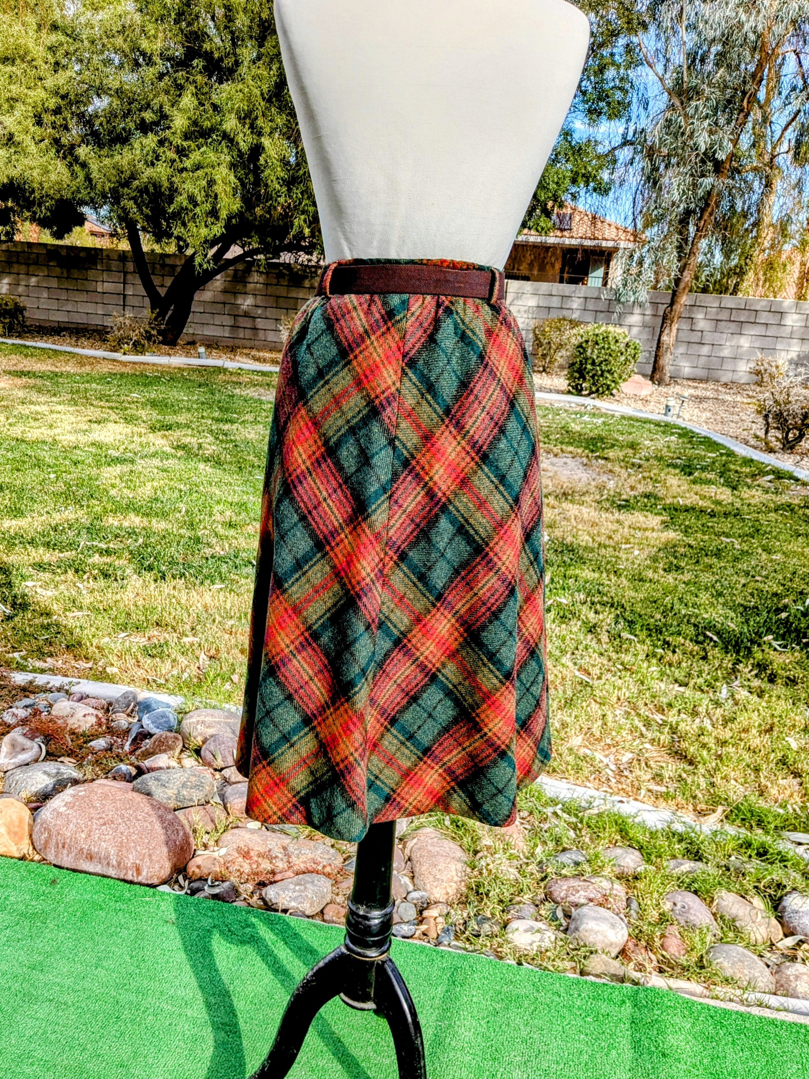 Vintage Vintage 1980s Japan Chell Yamamoto Retro Wool Blend Skirt Size 28" / US 6 / IT 42 - 4 Thumbnail