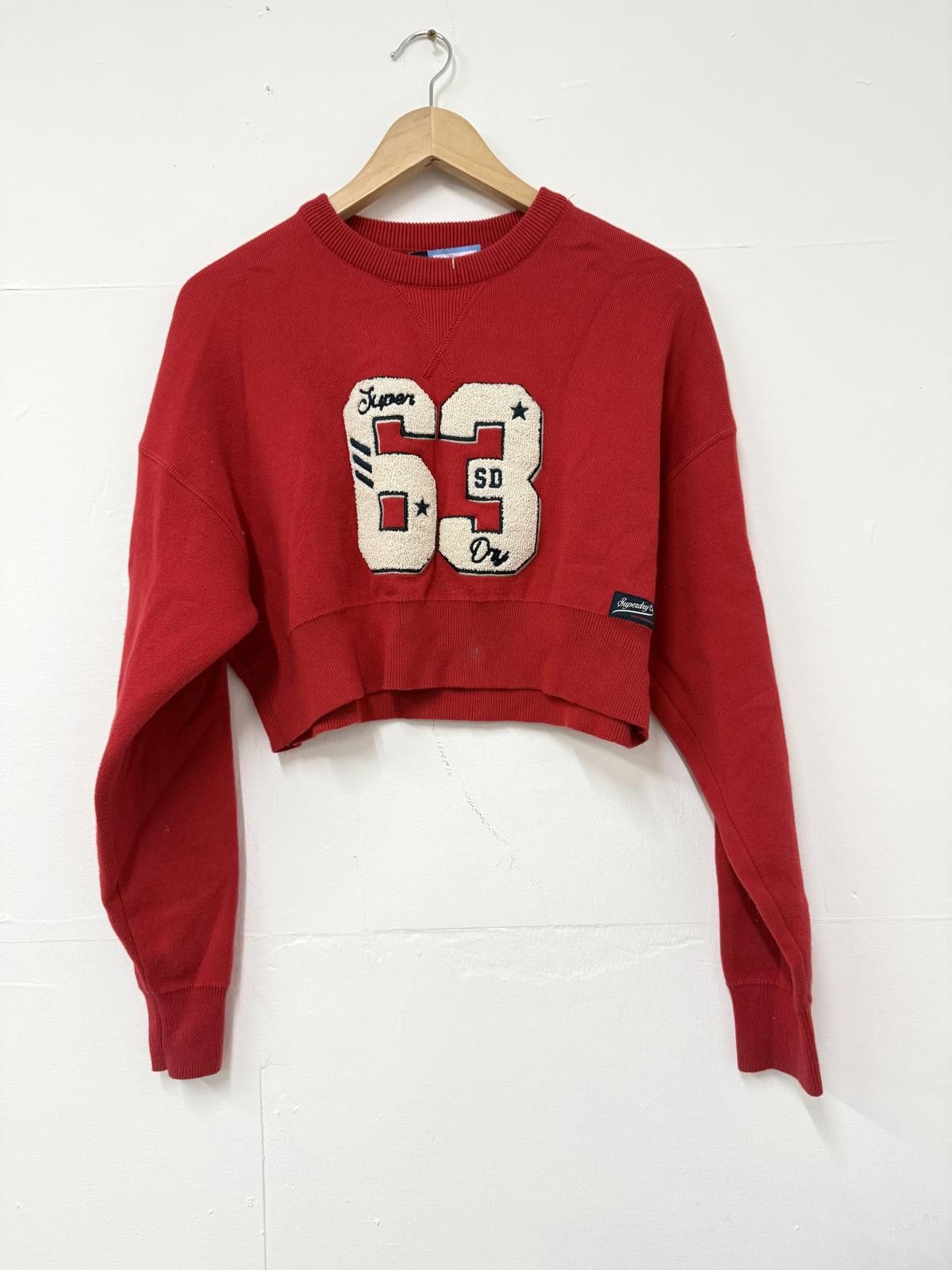 Superdry Superdry Red Cropped Sweatshirt with 63 Patch Detail UK Size Size M / US 6-8 / IT 42-44 - 1 Thumbnail