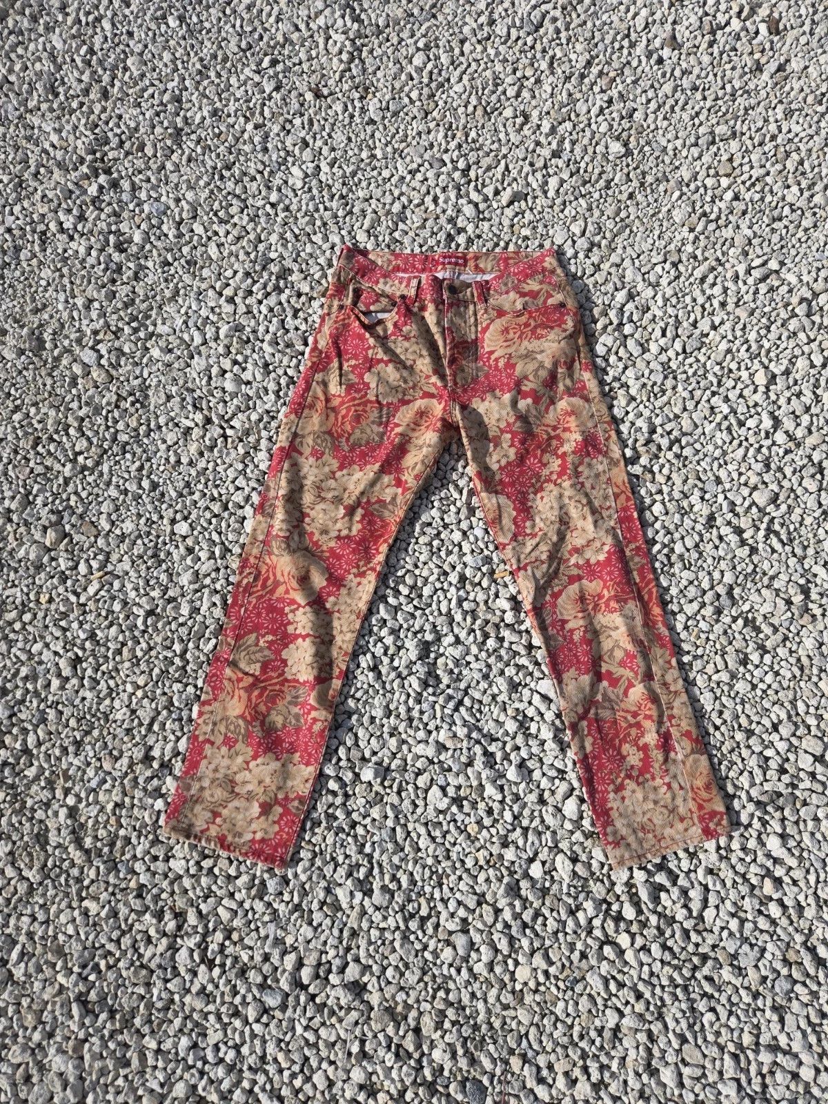Supreme Supreme - Washed Regular Floral Jeans SS18 Size US 30 / EU 46 - 1 Thumbnail