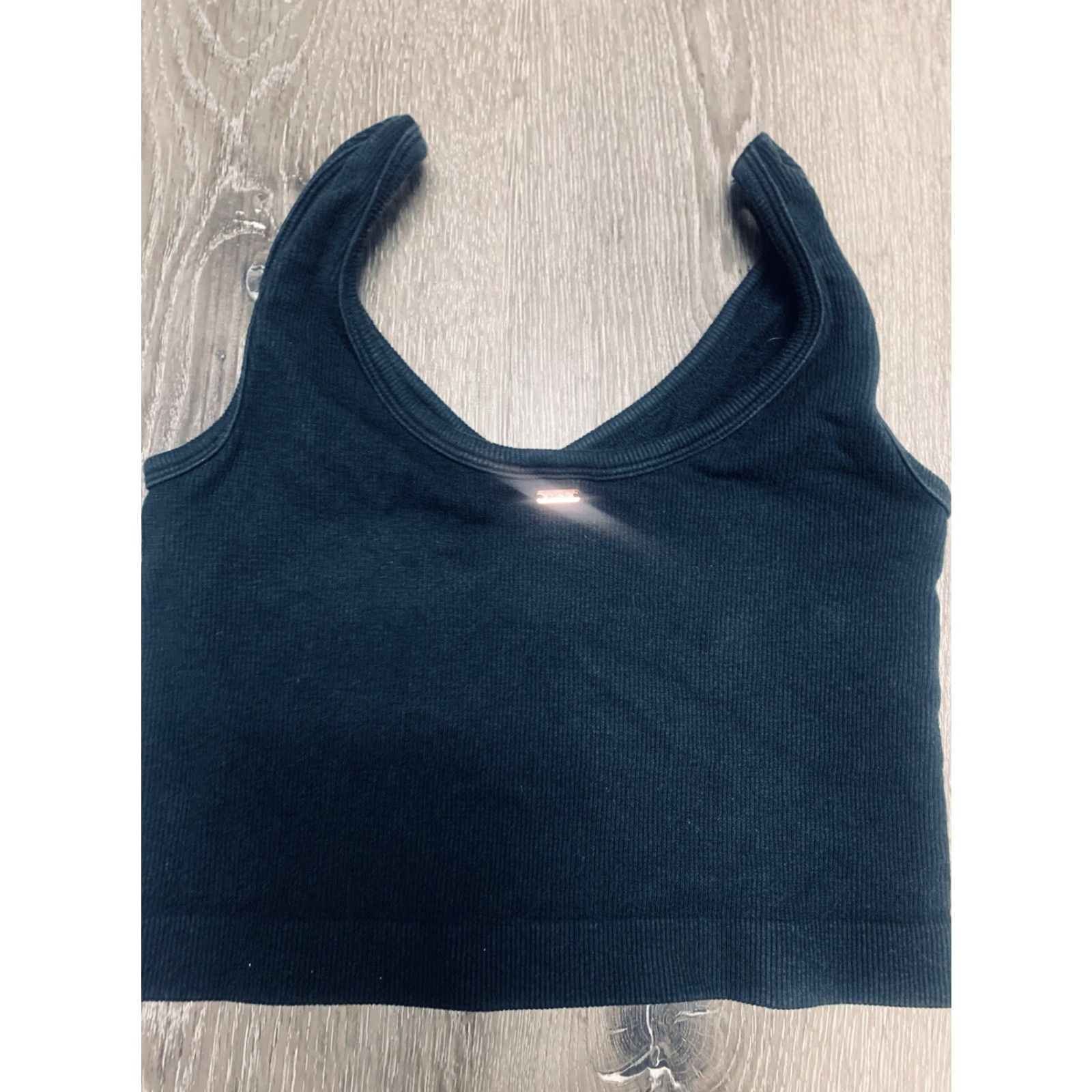 Victoria's Secret Victoria's Secret Pink Cropped Tank Black Rib Knit Athletic Small Sleeveless Scoop Neck Cotton Spandex Knit Size S / US 4 / IT 40 - 2 Thumbnail
