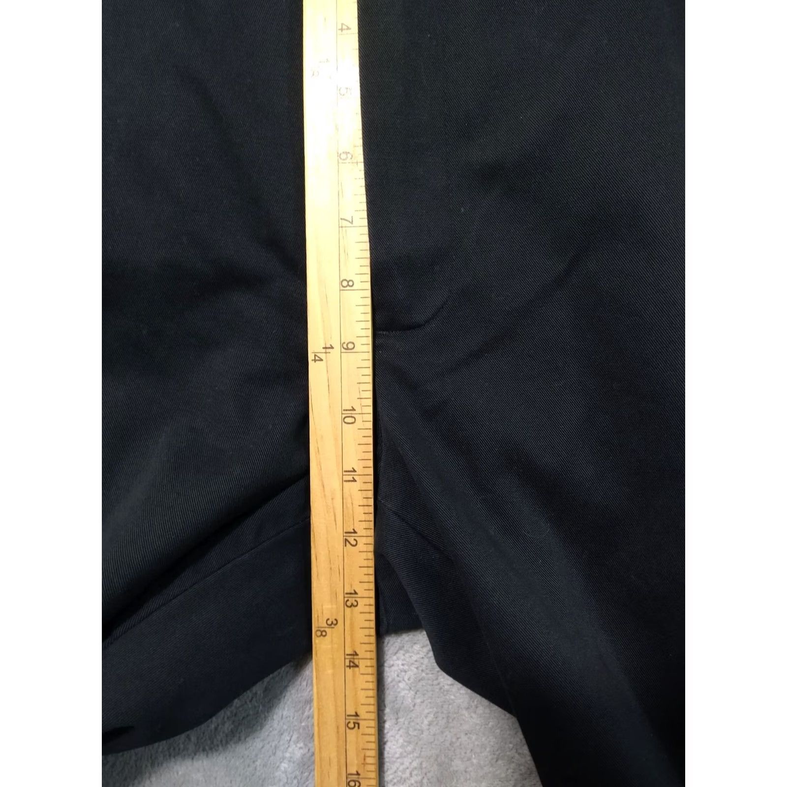 Brooks Brothers Brooks Brothers Clark Fit Advantage Chino Pants Mens 40x30 Black Tapered Front Flat Front Pockets Classic Preppy Casual school Size US 40 / EU 56 - 4 Thumbnail