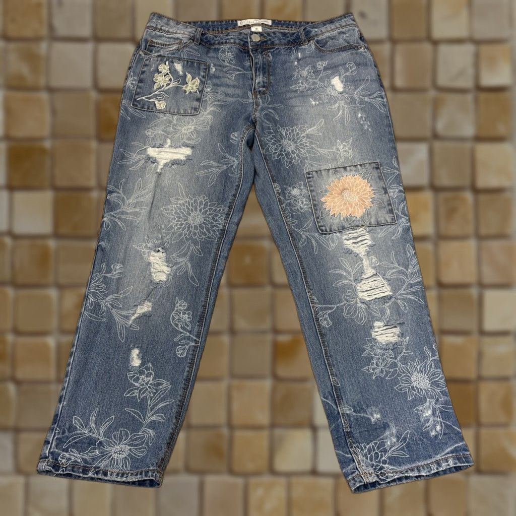 Denime VINTAGE Est. 1948 Denim Cropped Jeans Size 16 Women Blue Distressed Embroidered Size ONE SIZE - 1 Thumbnail