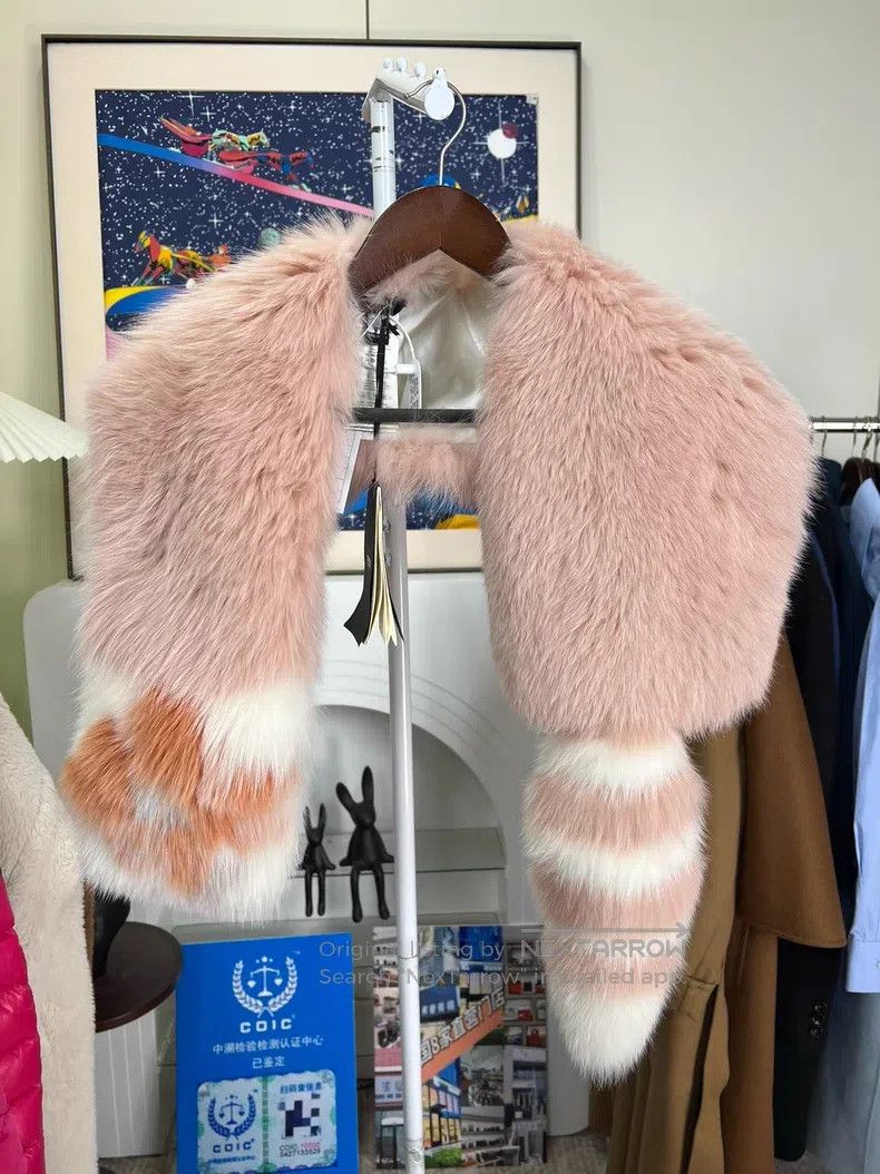 Fendi Fendi size 16×140cm Red Fox Fur Scarf Size ONE SIZE - 1 Thumbnail