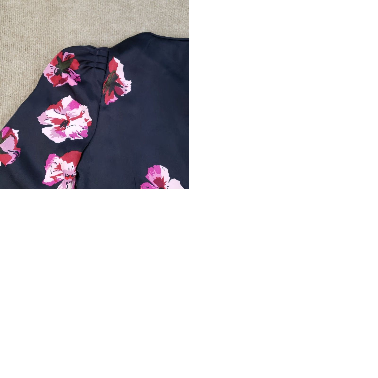 Joie VINTAGE Joie Antonela Blouse Womens XS Blue Satin Button Up Floral Long Sleeve Size XS / US 0-2 / IT 36-38 - 9 Thumbnail