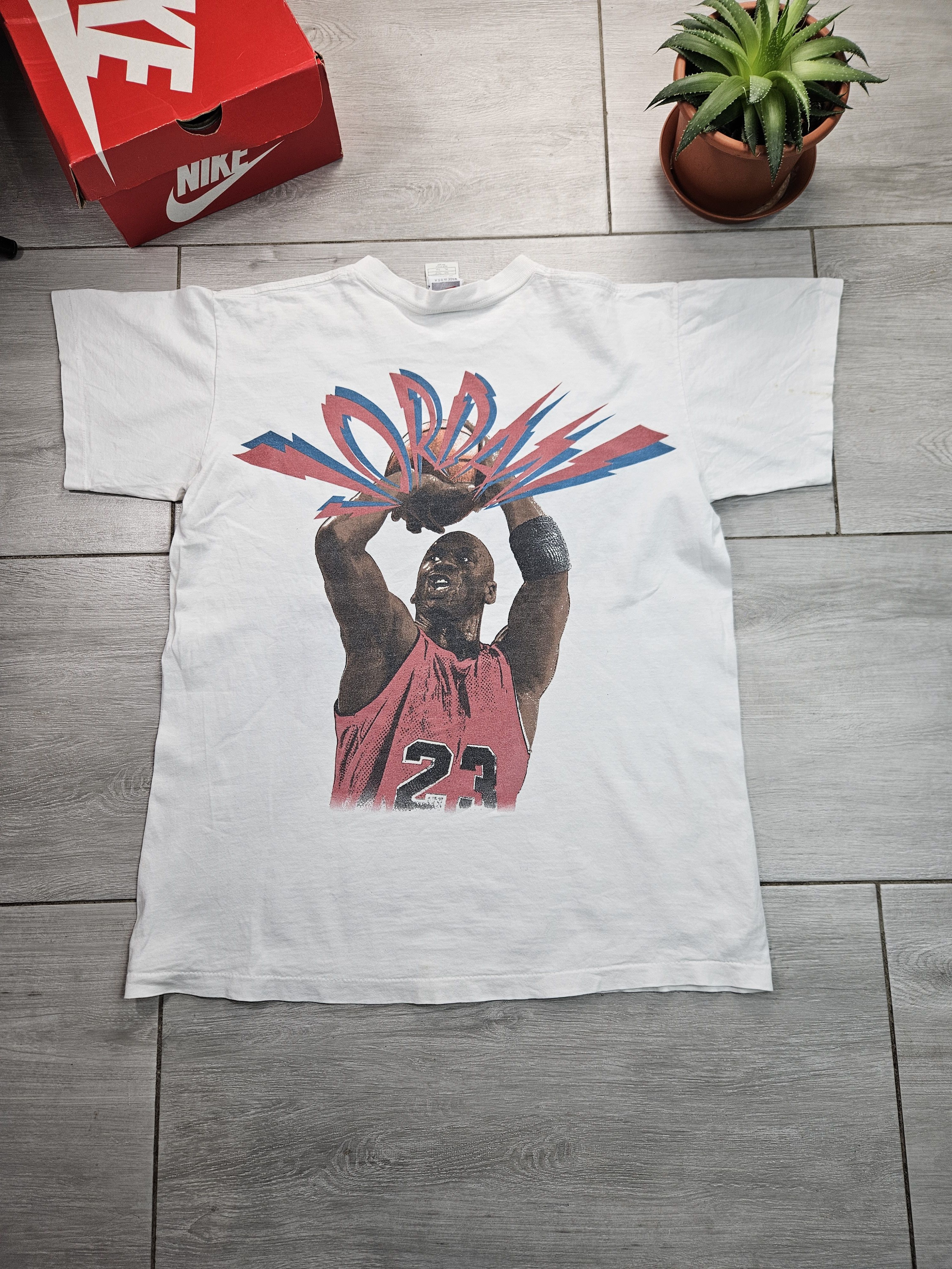 Jordan Brand × Nike × Vintage Vintage 80' Nike Michael Jordan T-Shirt Size US S / EU 44-46 / 1 - 2 Thumbnail