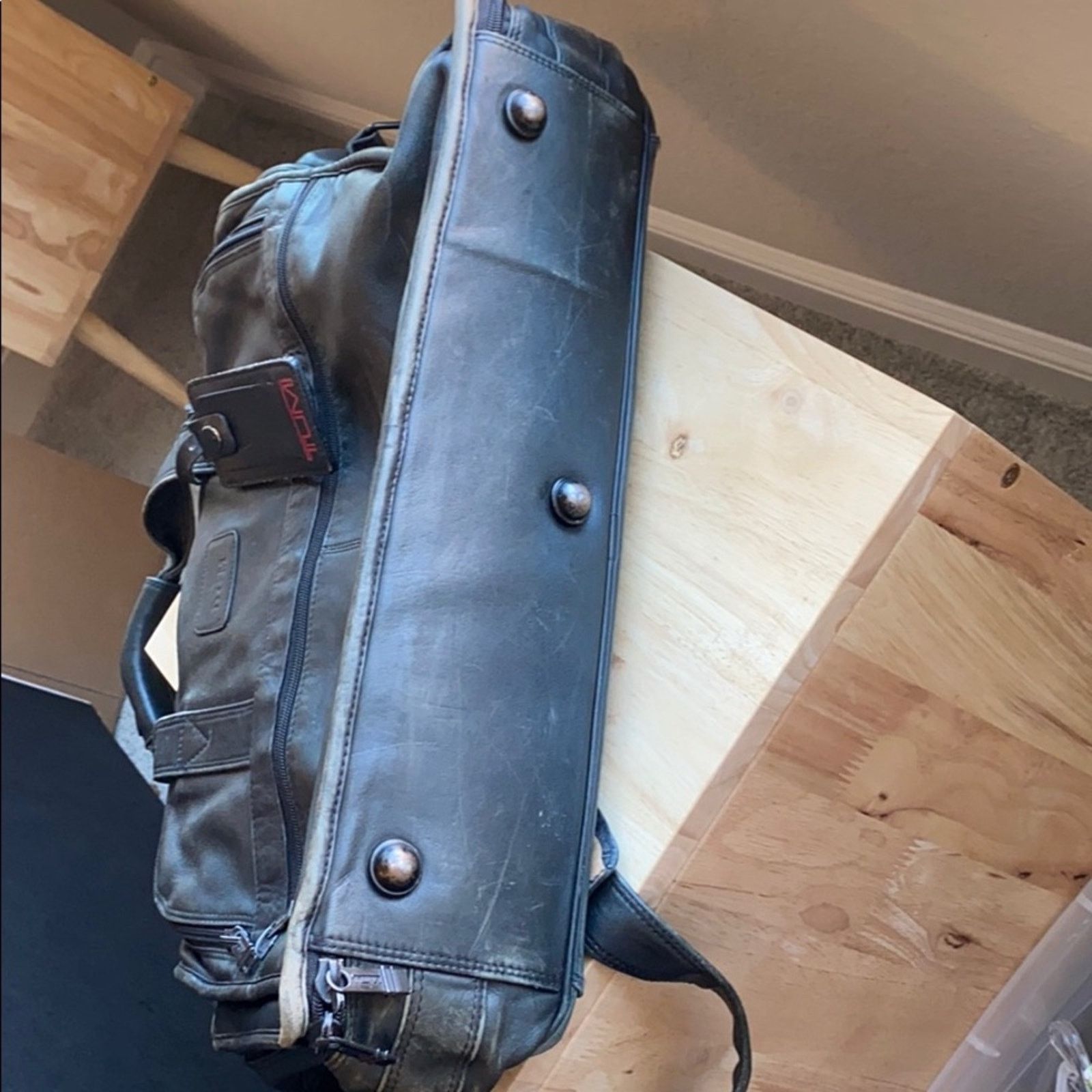Tumi TUMI distressed leather messenger computer bag rugged Size ONE SIZE - 10 Thumbnail
