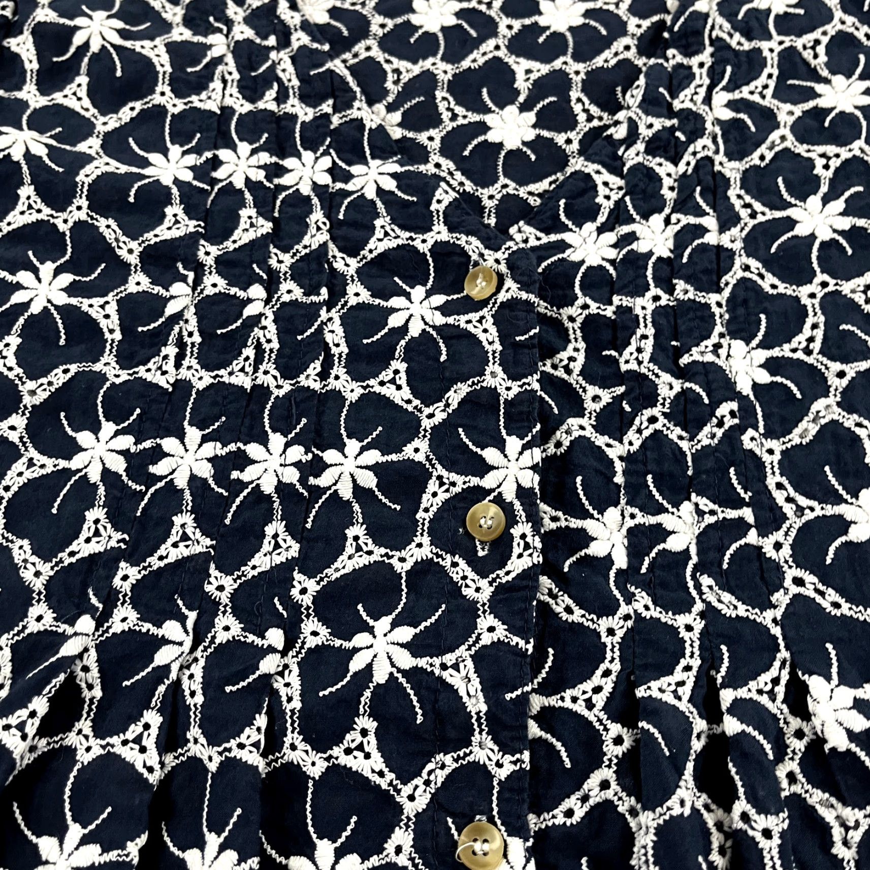 Vintage ANTHROPOLOGIE KINDRED Blouse Womens Small Blue White Floral Crochet Button Size S / US 4 / IT 40 - 3 Thumbnail