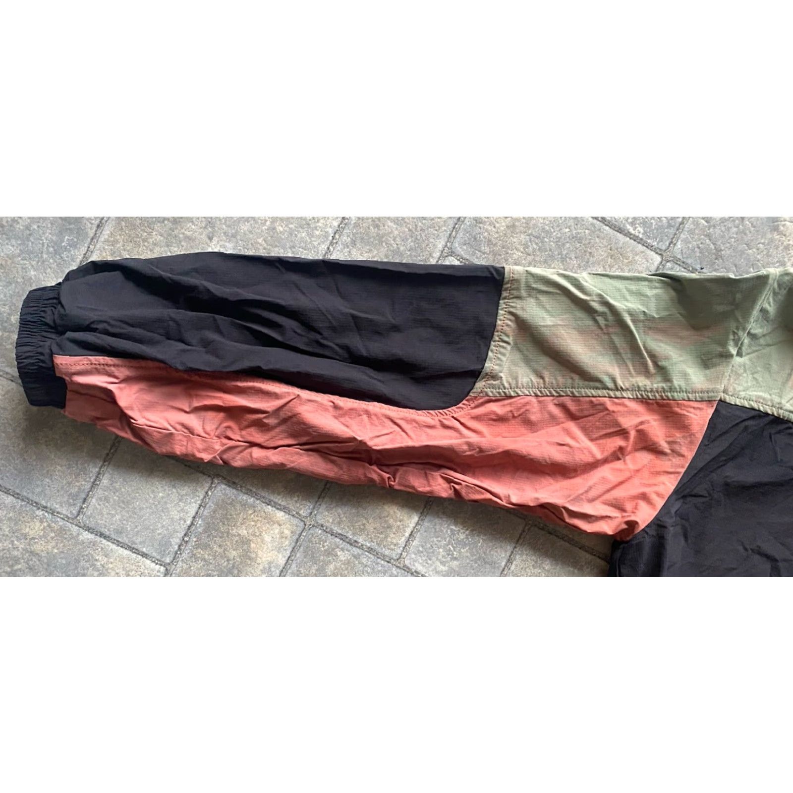 Fabletics Fabletics WOMENS Jacket Cargo Windbreaker Multicolor Nylon Long Sleeve Zip Snap Hidden Hood Waist Cinch M Womens Size M / US 6-8 / IT 42-44 - 6 Thumbnail