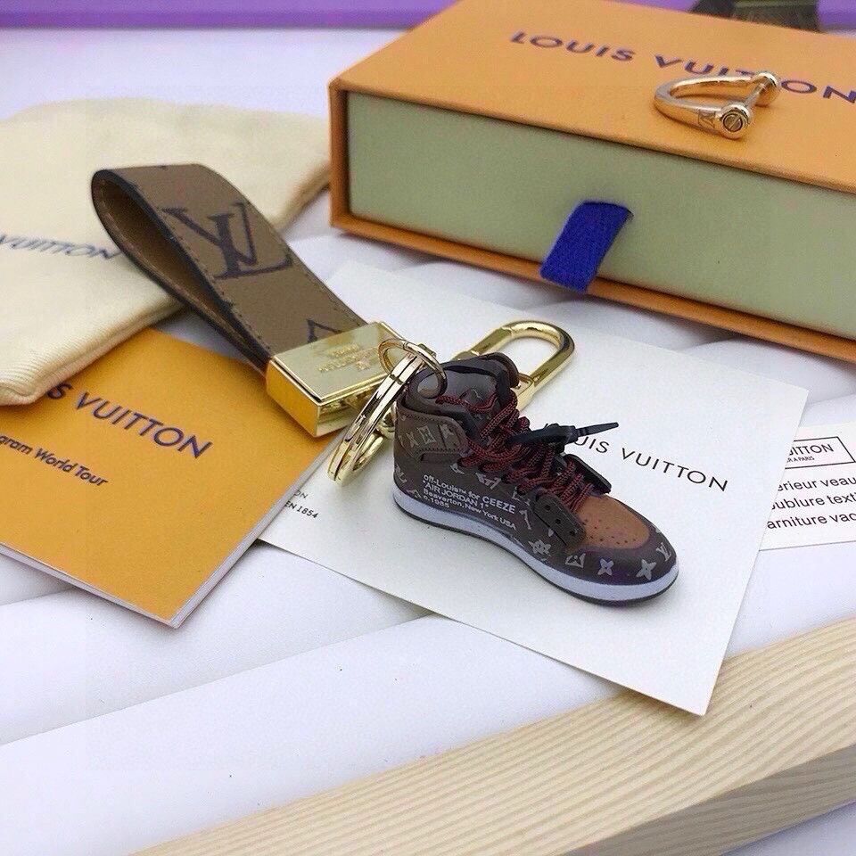 Other Louis Vuitton x Off-White Keychain – Jordan 1 "Ceeze" Style Size ONE SIZE - 2 Thumbnail