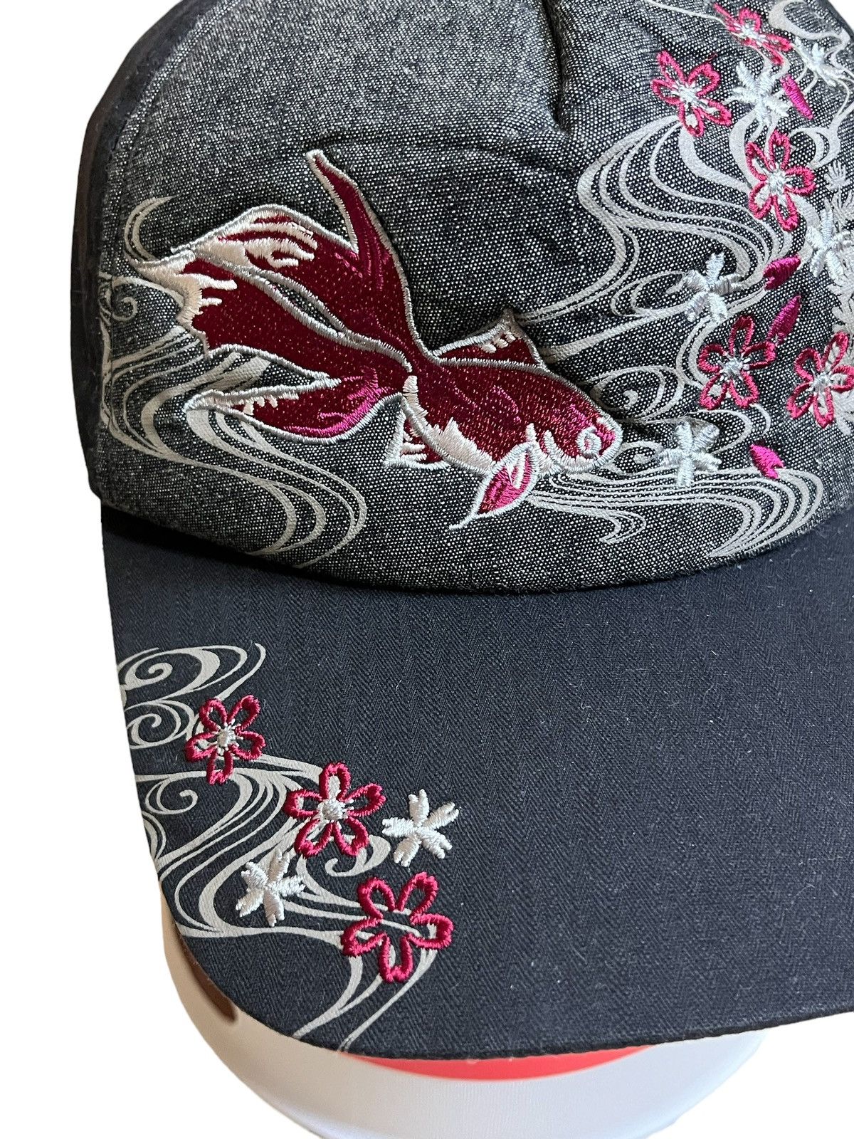 Japanese Brand JAPANESE CULT SUKAJAN GOLD FISH ELIMENT EMBROIDERY HAT/CAP Size ONE SIZE - 3 Thumbnail