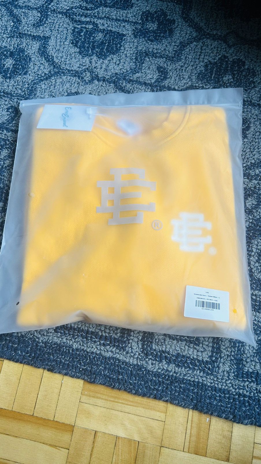 Eric Emanuel Eric Emanuel yellow crewneck sweatshirt Large Size US L / EU 52-54 / 3 - 1 Thumbnail