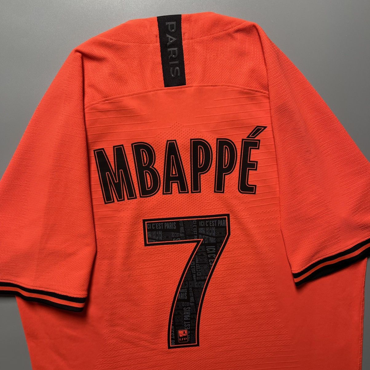 Jordan Brand × Nike × Vintage PSG NIKE 2019/2020 FOOTBALL SOCCER AWAY JERSEY #7 MBAPPE Size US M / EU 48-50 / 2 - 12 Thumbnail