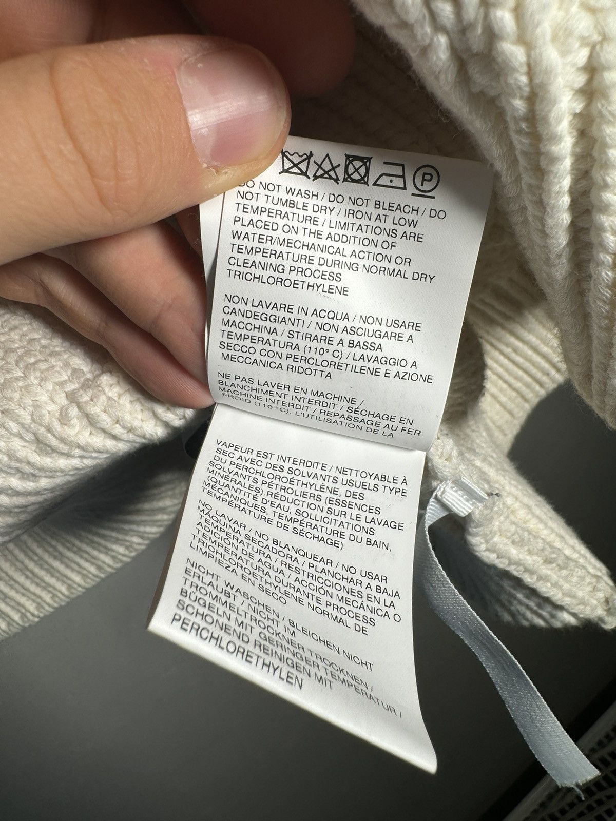 Designer × Off-White Off-White Graffiti Zine Sweater Size US M / EU 48-50 / 2 - 7 Thumbnail
