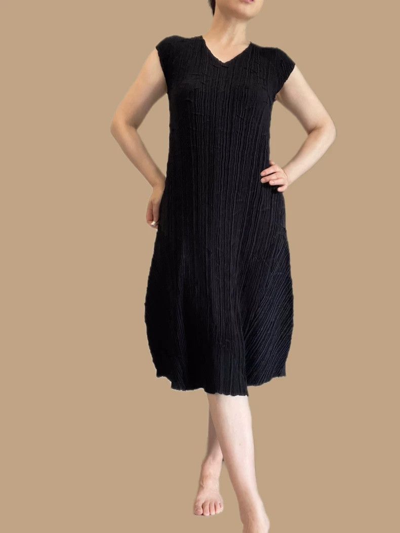 Issey Miyake Issey Miyake size:2 Black mainline dress Size M / US 6-8 / IT 42-44 - 1 Thumbnail