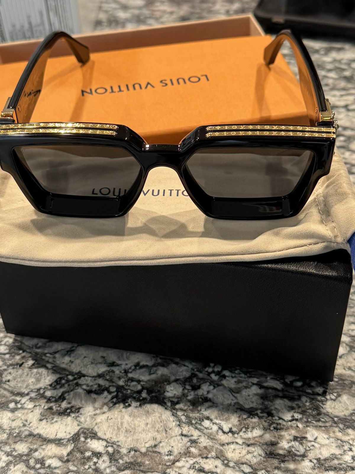 【超希少】Louis Vuitton MILLIONAIRE 1.1 CLEAR RARE LOUIS VUITTON MILLIONAIRES 1.1 TRANSPARENT CLEAR VIRGIL