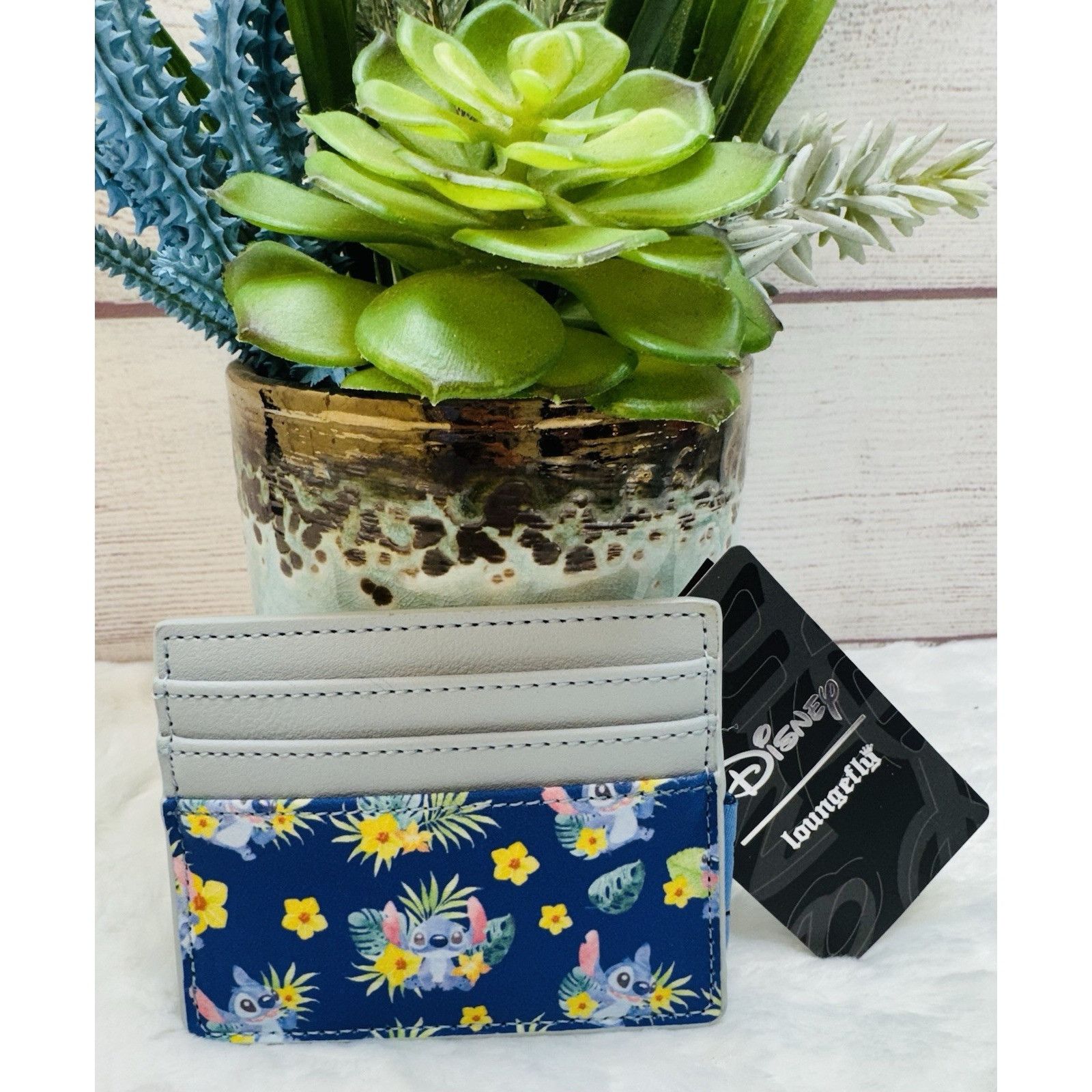 Disney Loungefly Disney Lilo & Stitch Floral Flower Cardholder NWT Size ONE SIZE - 3 Thumbnail