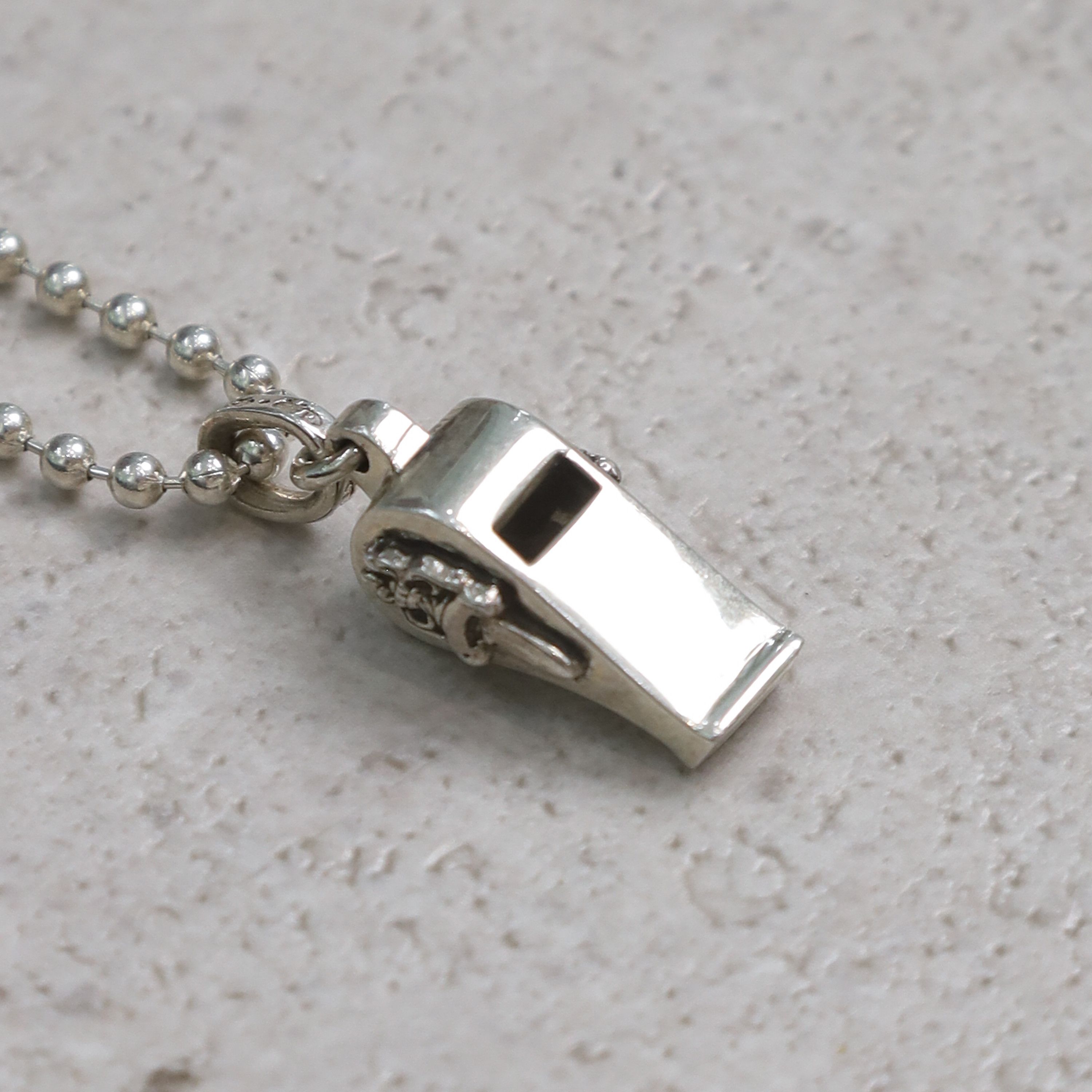 アクセサリー Chrome Hearts Tiny Whistle Charm Dagger Chrome Hearts Chrome Hearts Whistle charm Tiny Dagger | Grailed