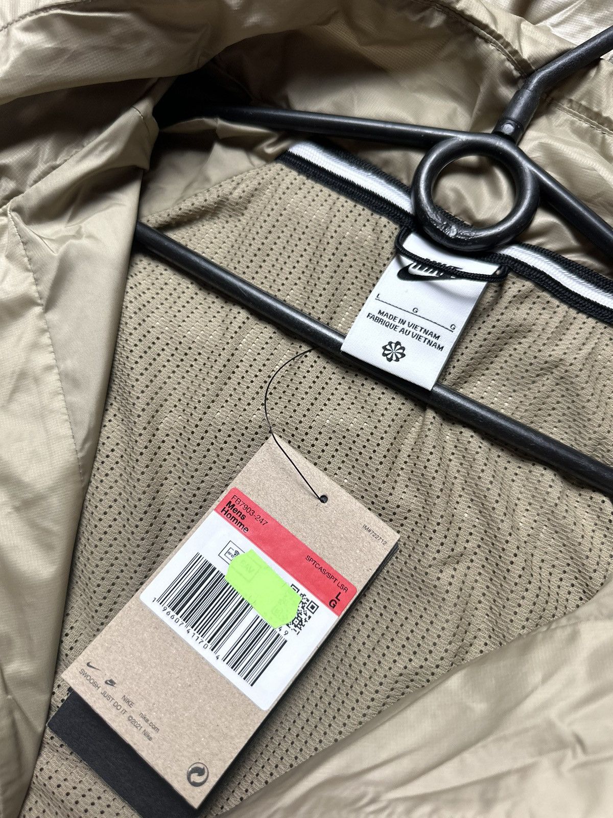 Nike Nike tech pack tracksuit drill size L pocket rare gold Size US L / EU 52-54 / 3 - 6 Thumbnail