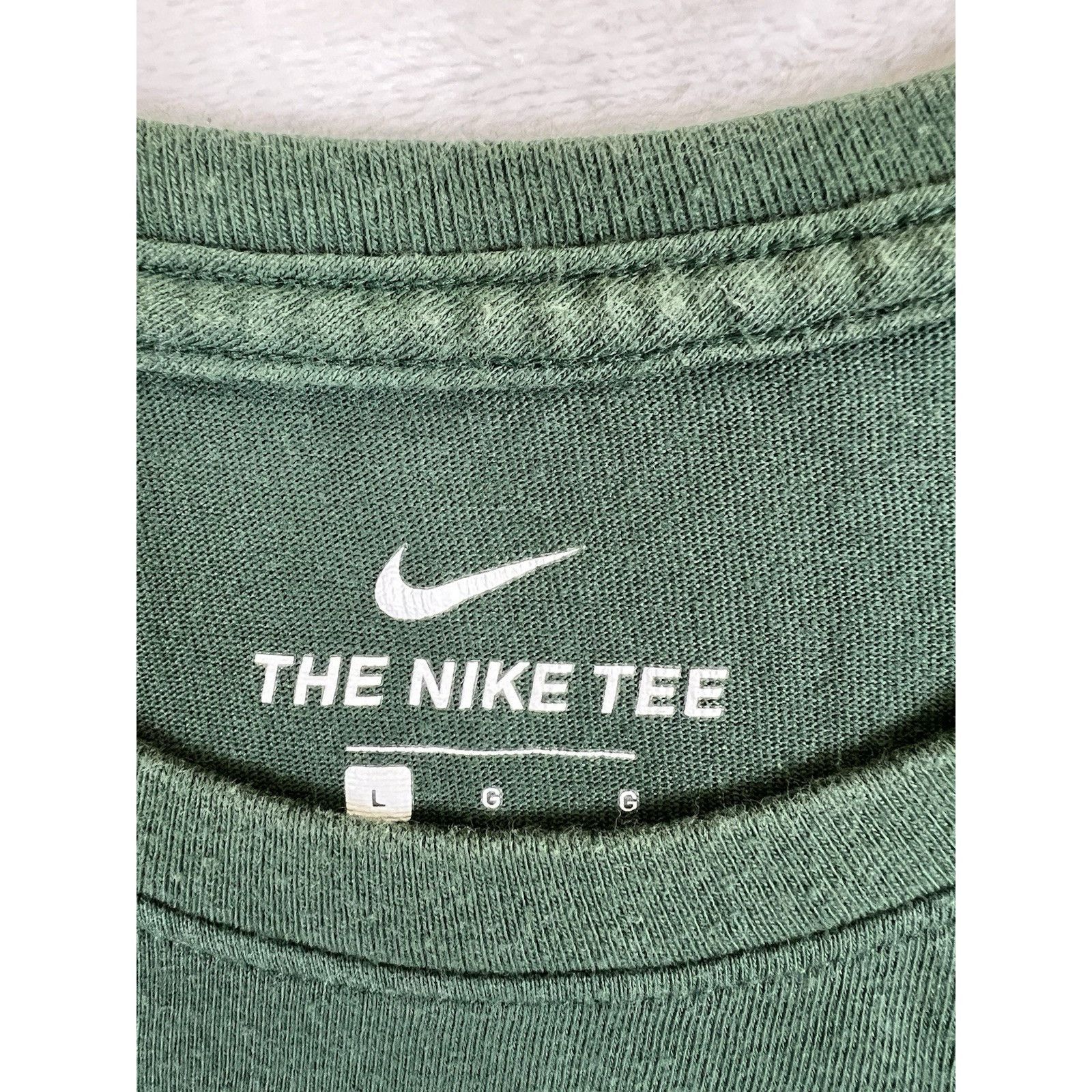 Nike Nike Oakland Athletics Dri Fit T-Shirt Size Large Center Swo Size US L / EU 52-54 / 3 - 3 Thumbnail