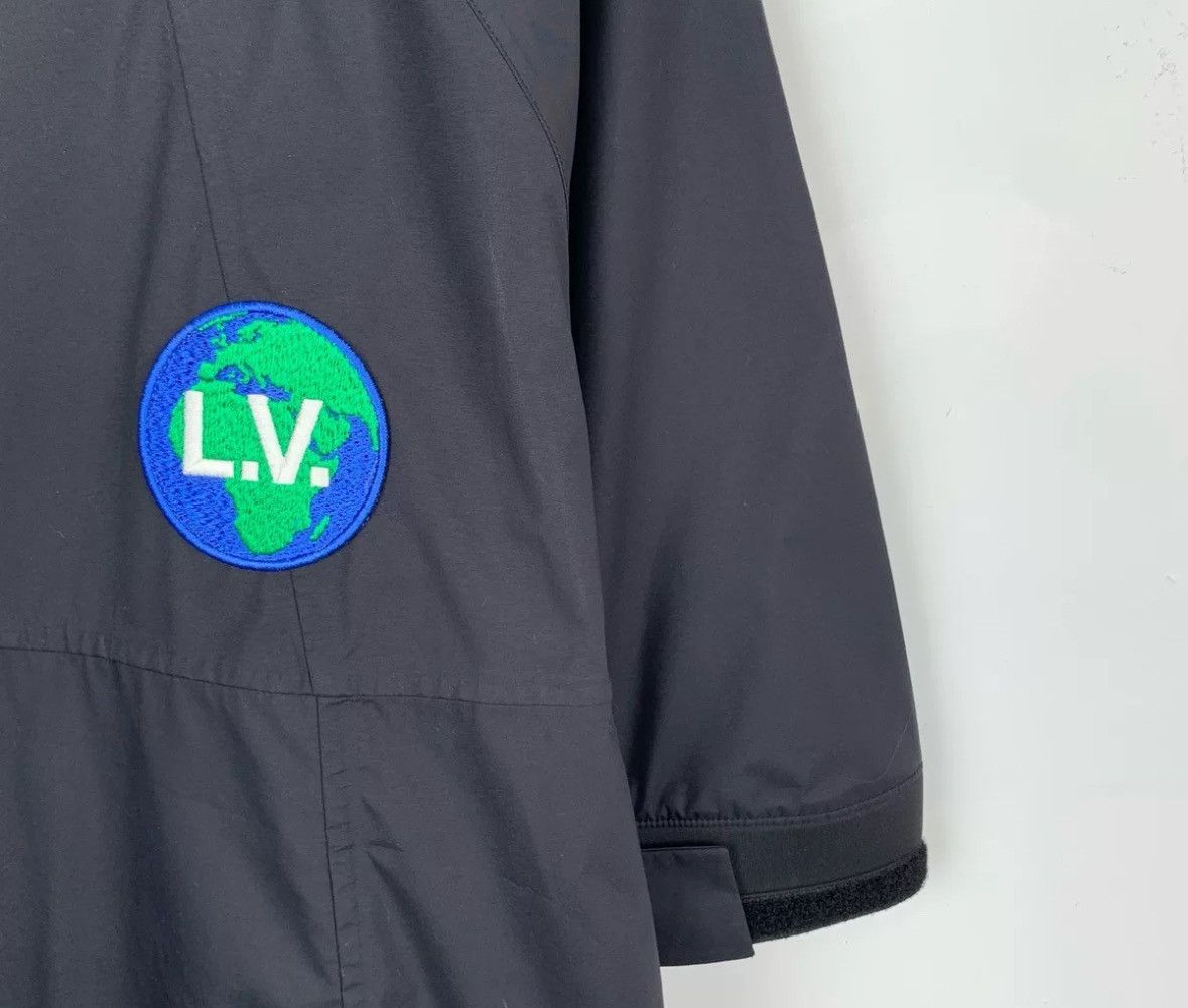 Louis Vuitton Louis Vuitton LV logo Earth black short sleeved T-shirt Size US L / EU 52-54 / 3 - 4 Thumbnail