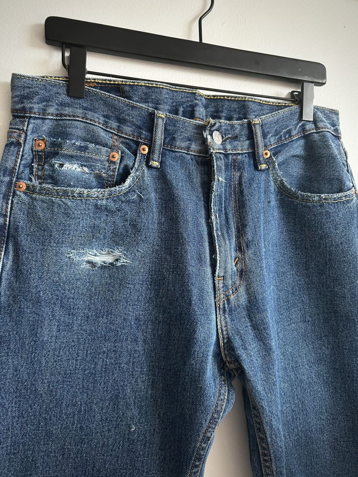 Levi's Y2K Levi’s Distressed 505 Medium Wash Jeans Size US 32 / EU 48 - 4 Thumbnail