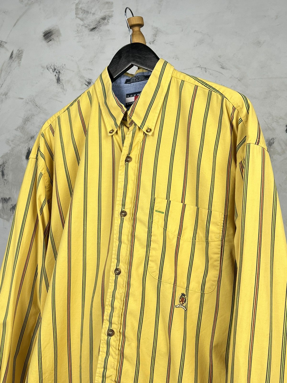 Tommy Hilfiger Vintage Tommy Hilfiger Striped Button Up Shirt Size XL Size US XL / EU 56 / 4 - 2 Thumbnail